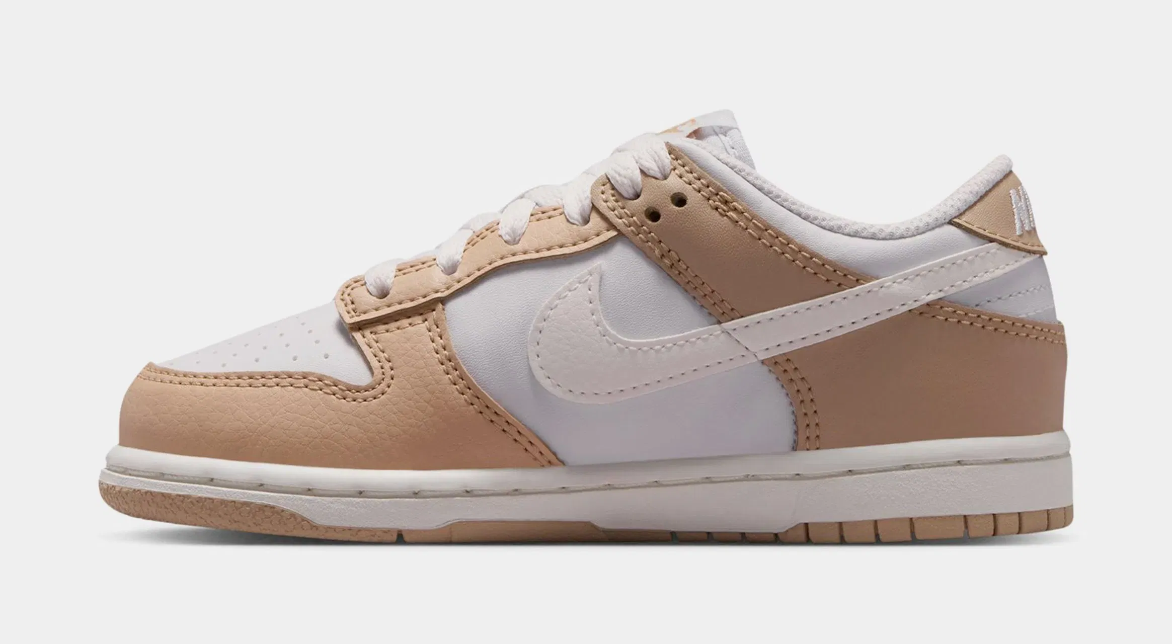 Nike Dunk Low Preschool Lifestyle Shoes (Linen/Platinum Tint/Sail)