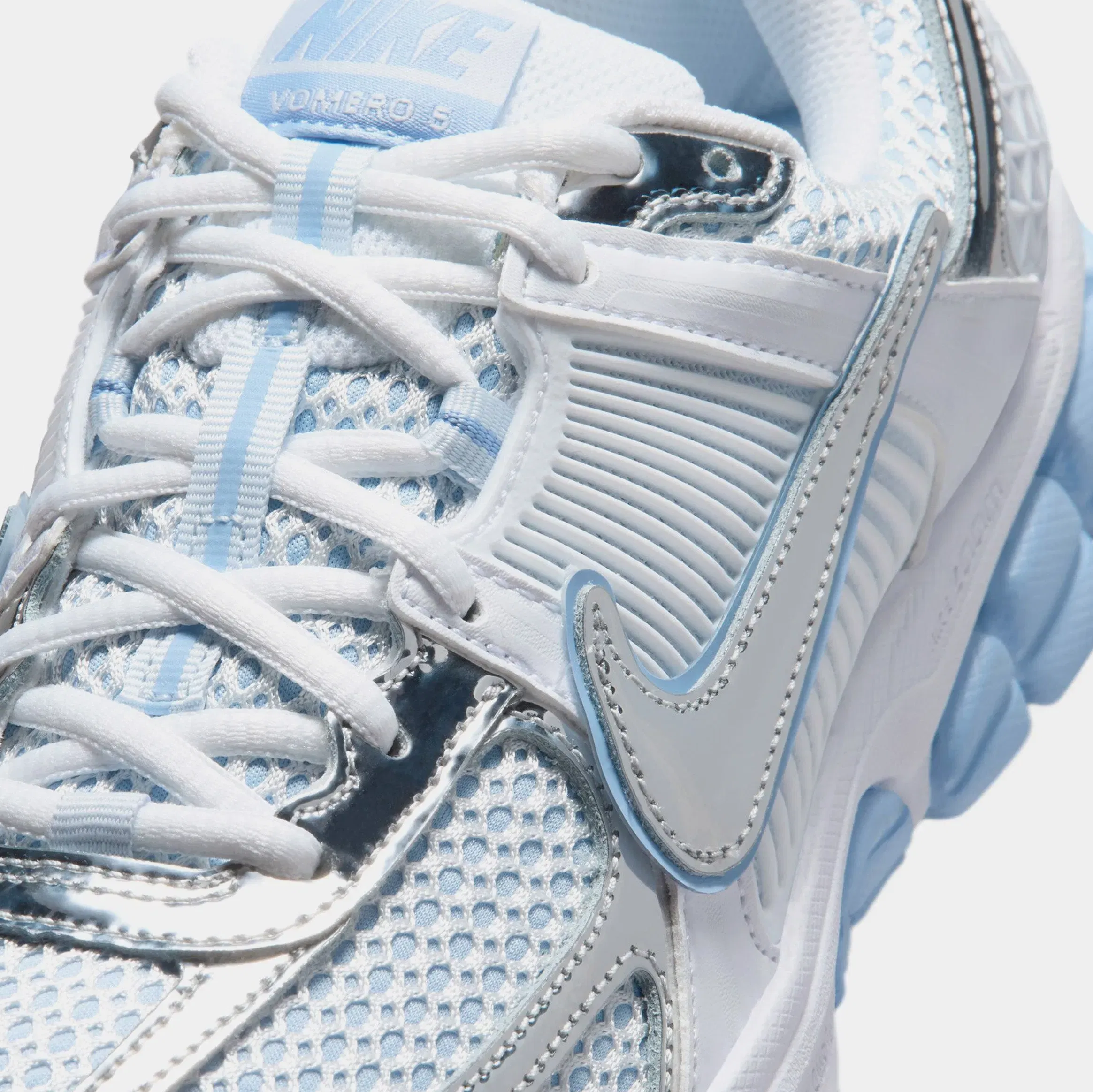 Nike Zoom Vomero 5 Womens Running Shoes (White/Metallic Silver/Aluminum)