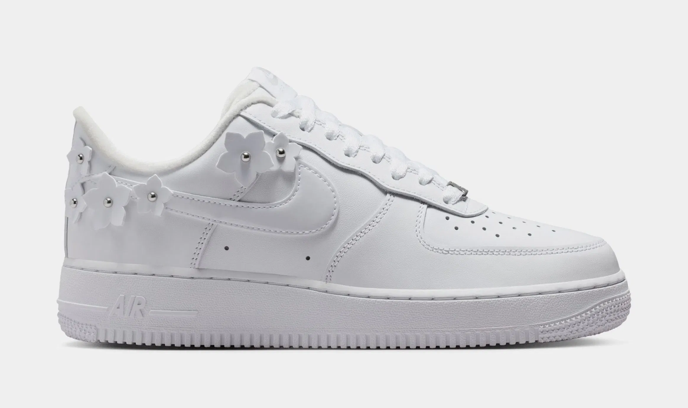 Nike Air Force 1 '07 Florette Womens Lifestyle Shoes (White/Wolf Grey/Metallic Silver)