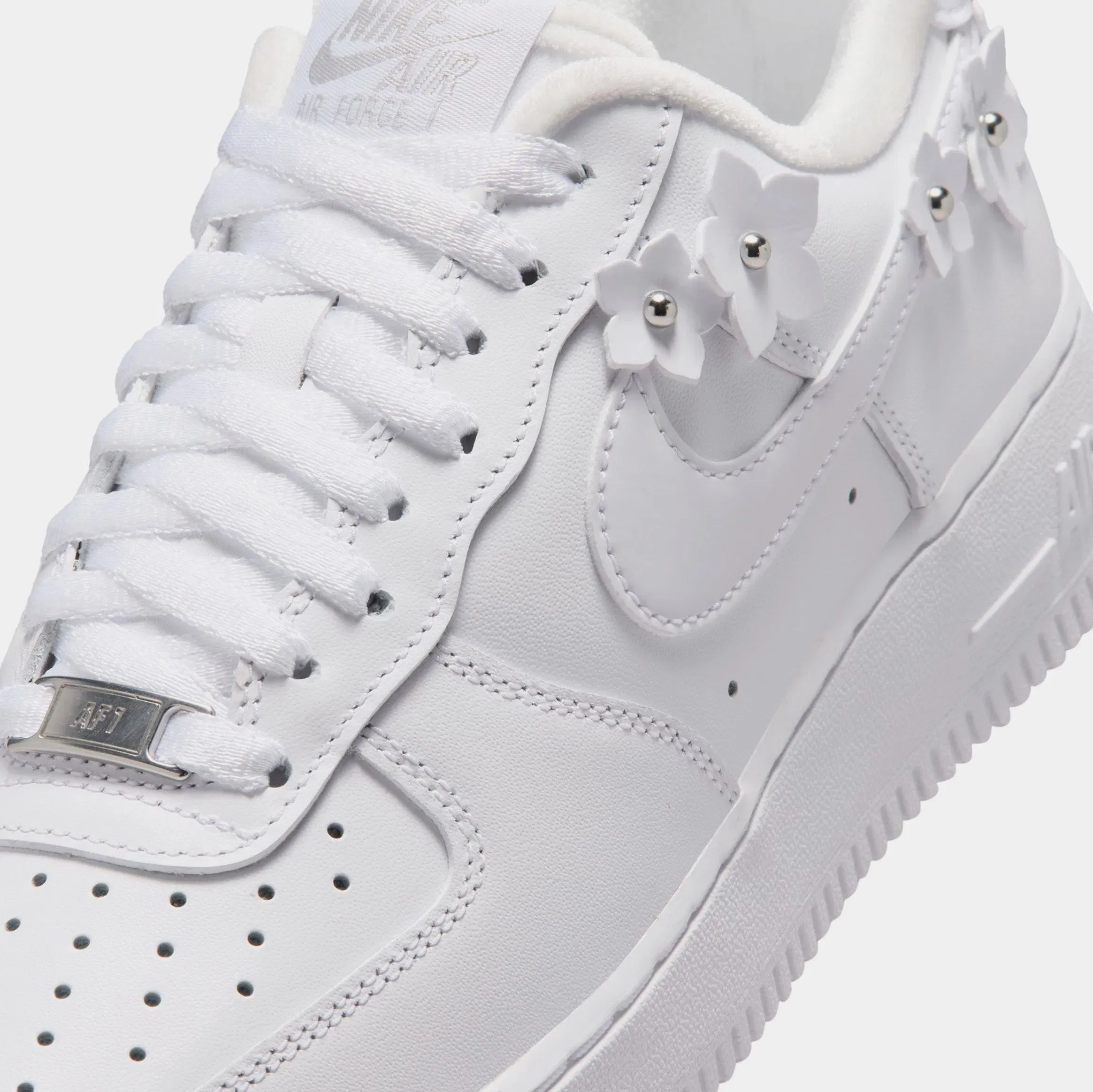 Nike Air Force 1 '07 Florette Womens Lifestyle Shoes (White/Wolf Grey/Metallic Silver)