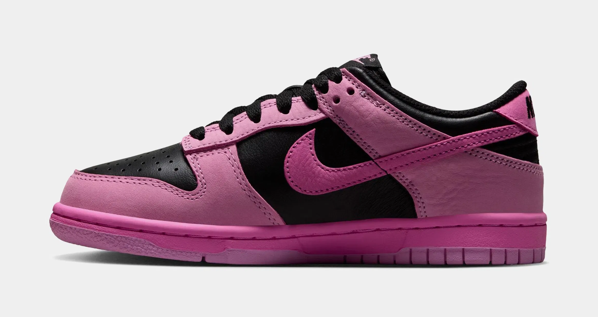 Nike Dunk Low SE Grade School Lifestyle Shoes (Pink Rise/Playful Pink/Black)