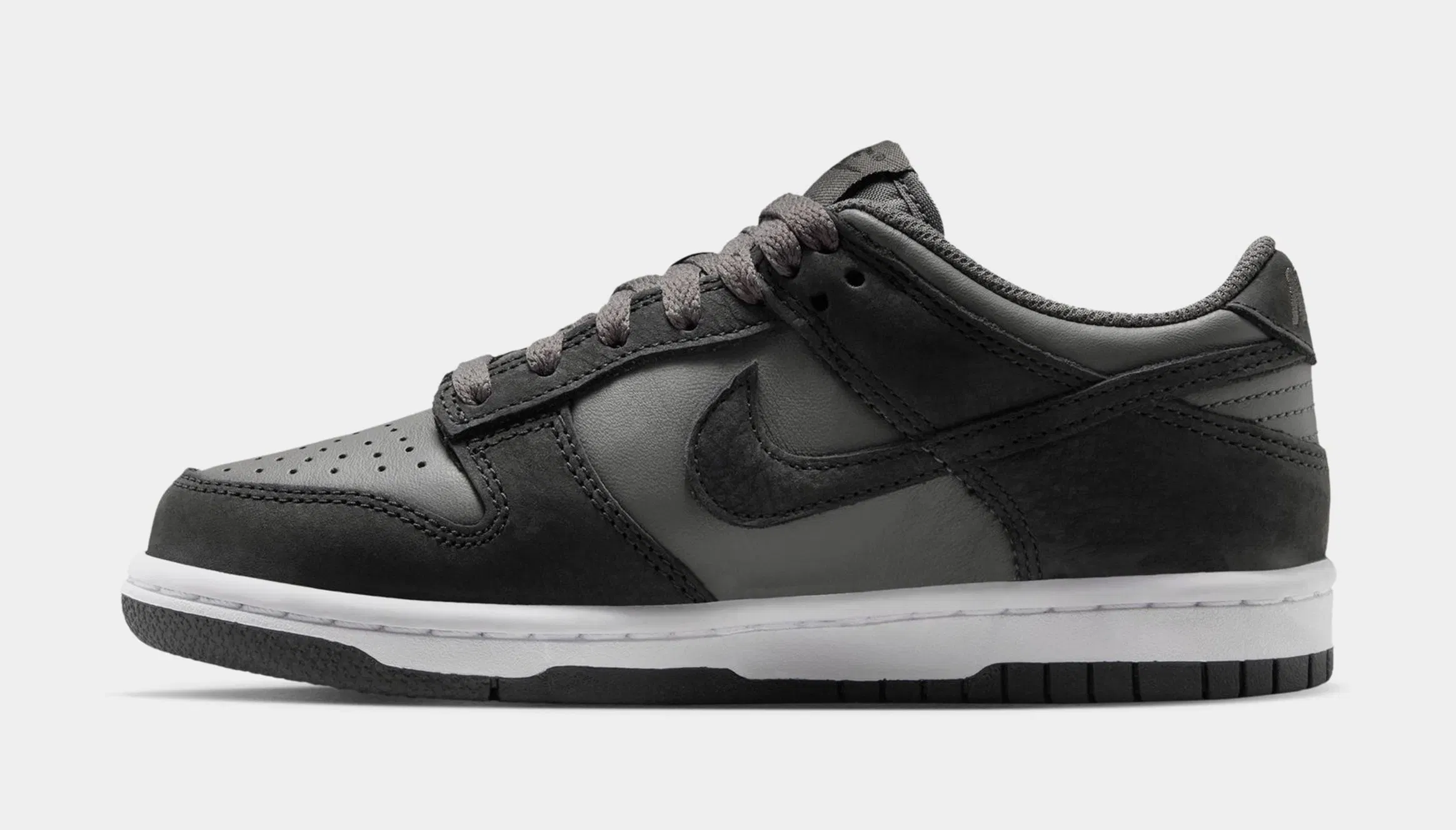 Nike Dunk Low SE Grade School Lifestyle Shoes (Medium Ash/Black/White)
