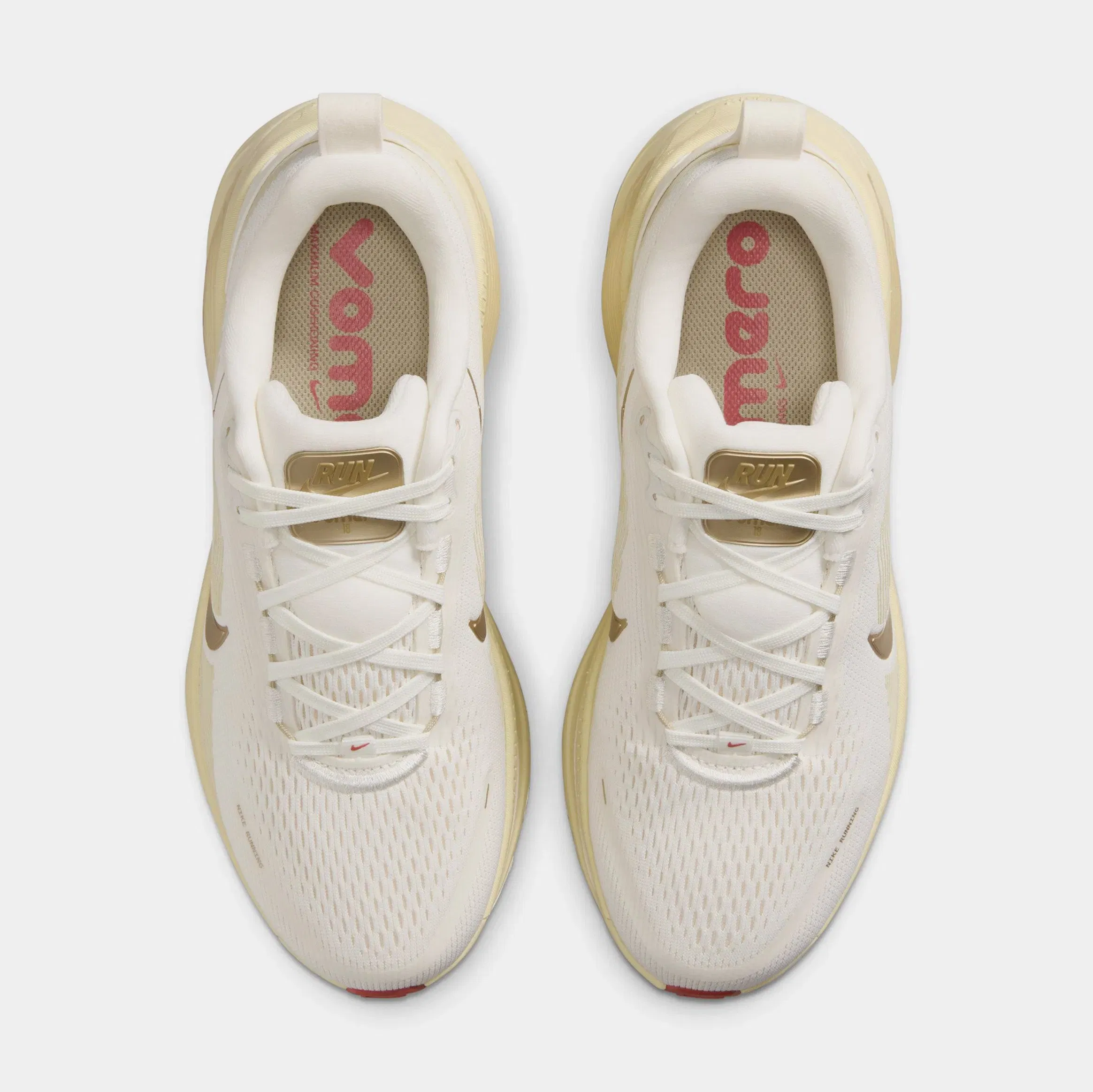Nike Vomero 18 Womens Running Shoes (Sail/Metallic Gold Grain)