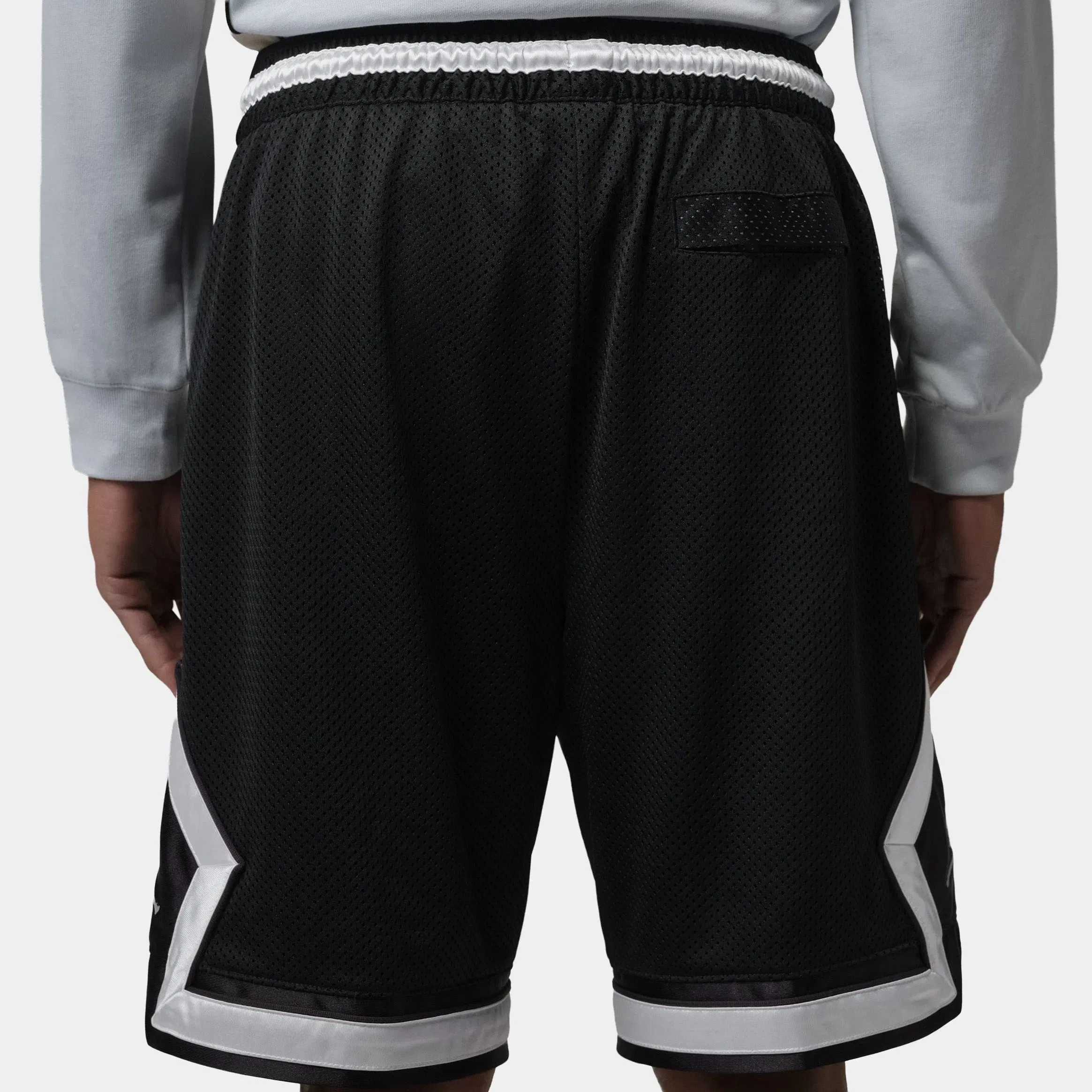 Air Jordan Brooklyn Diamond Mesh Mens Shorts (Black/Metallic Silver)