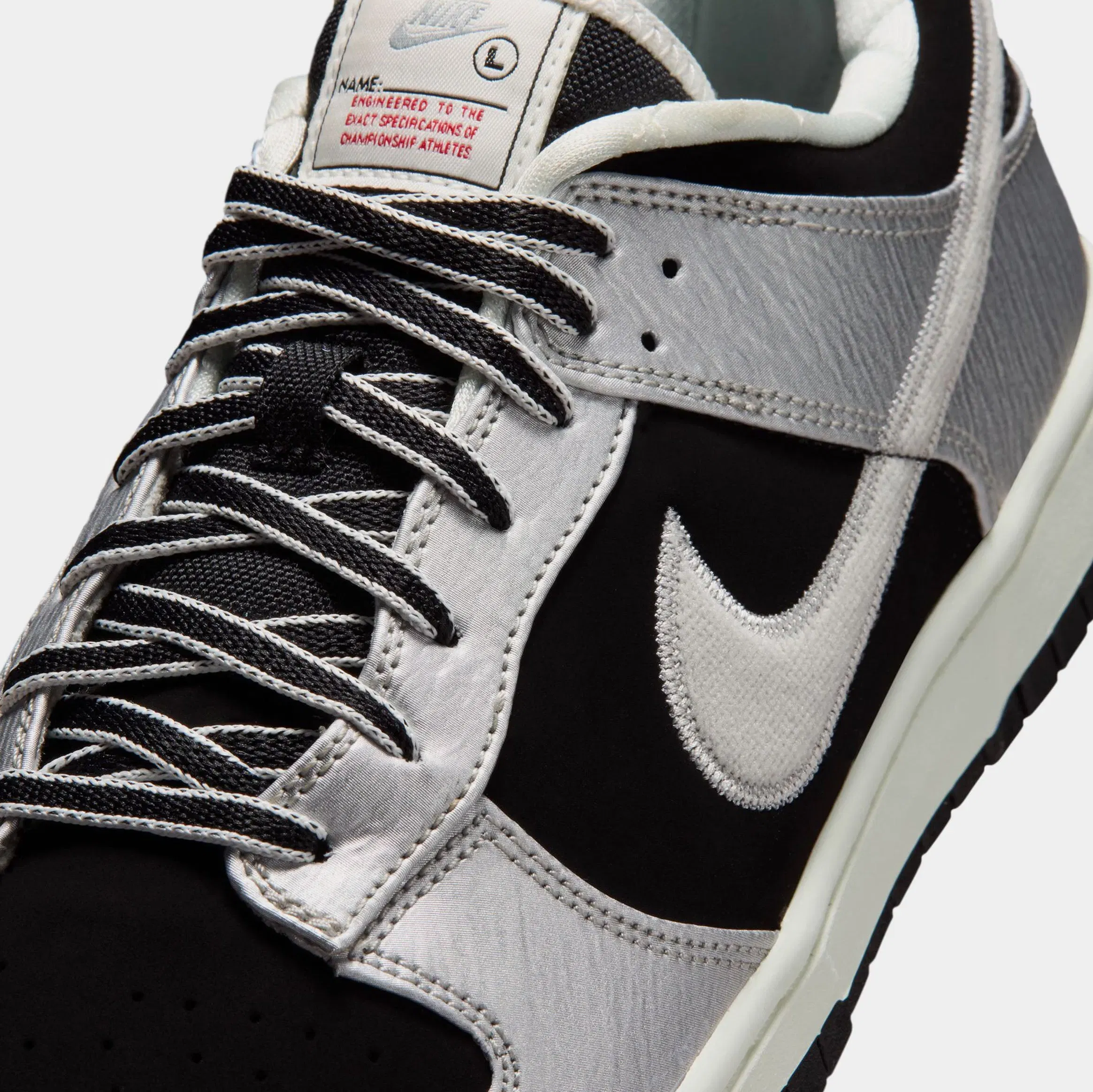 Nike Dunk Low Retro Mens Lifestyle Shoes (Metallic Silver/Black/Sail)