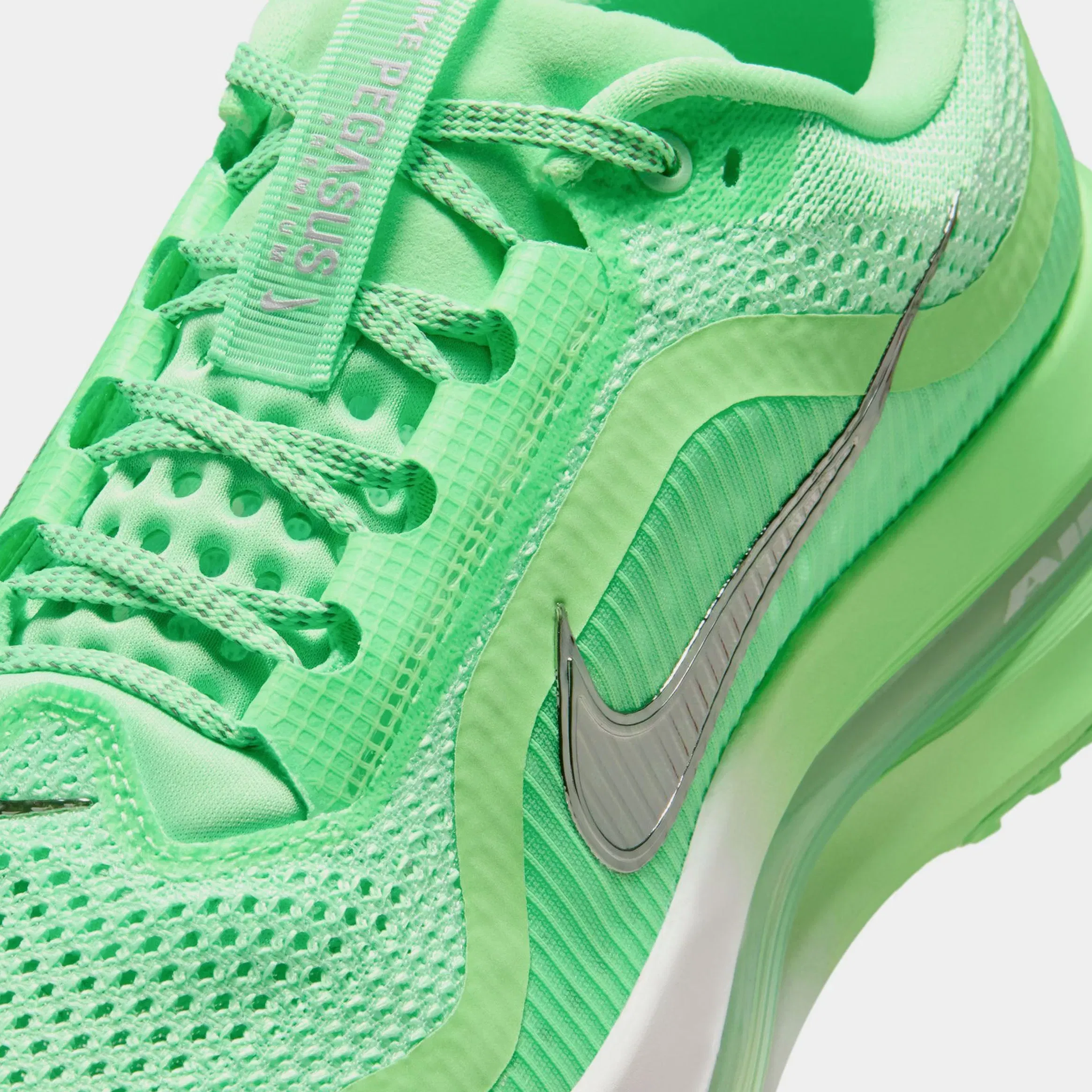 Nike Pegasus Premium Womens Running Shoes (Illusion Green/White/Metallic Silver)