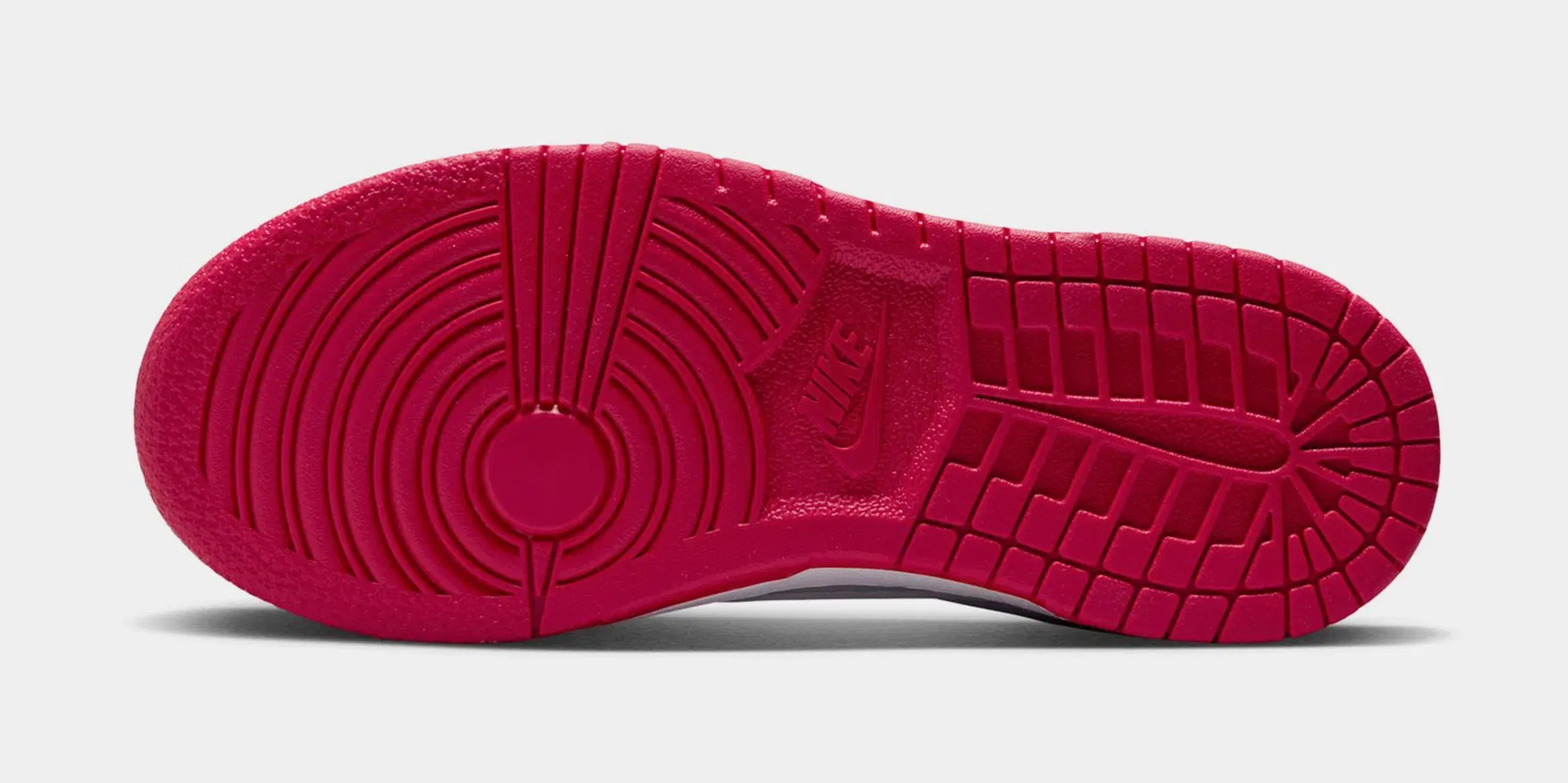 Nike Dunk Low Preschool Lifestyle Shoes (White/University Red)
