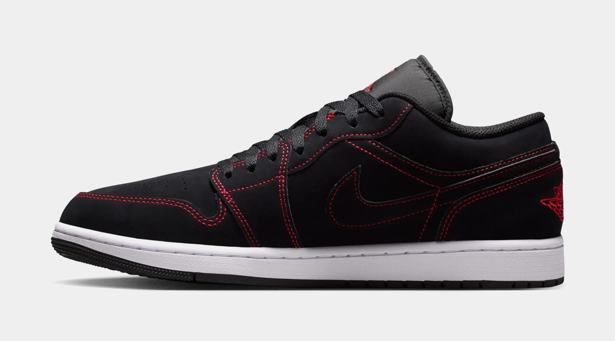 Air Jordan 1 Low Bloodline Mens Lifestyle Shoes (Black/University Red/White)