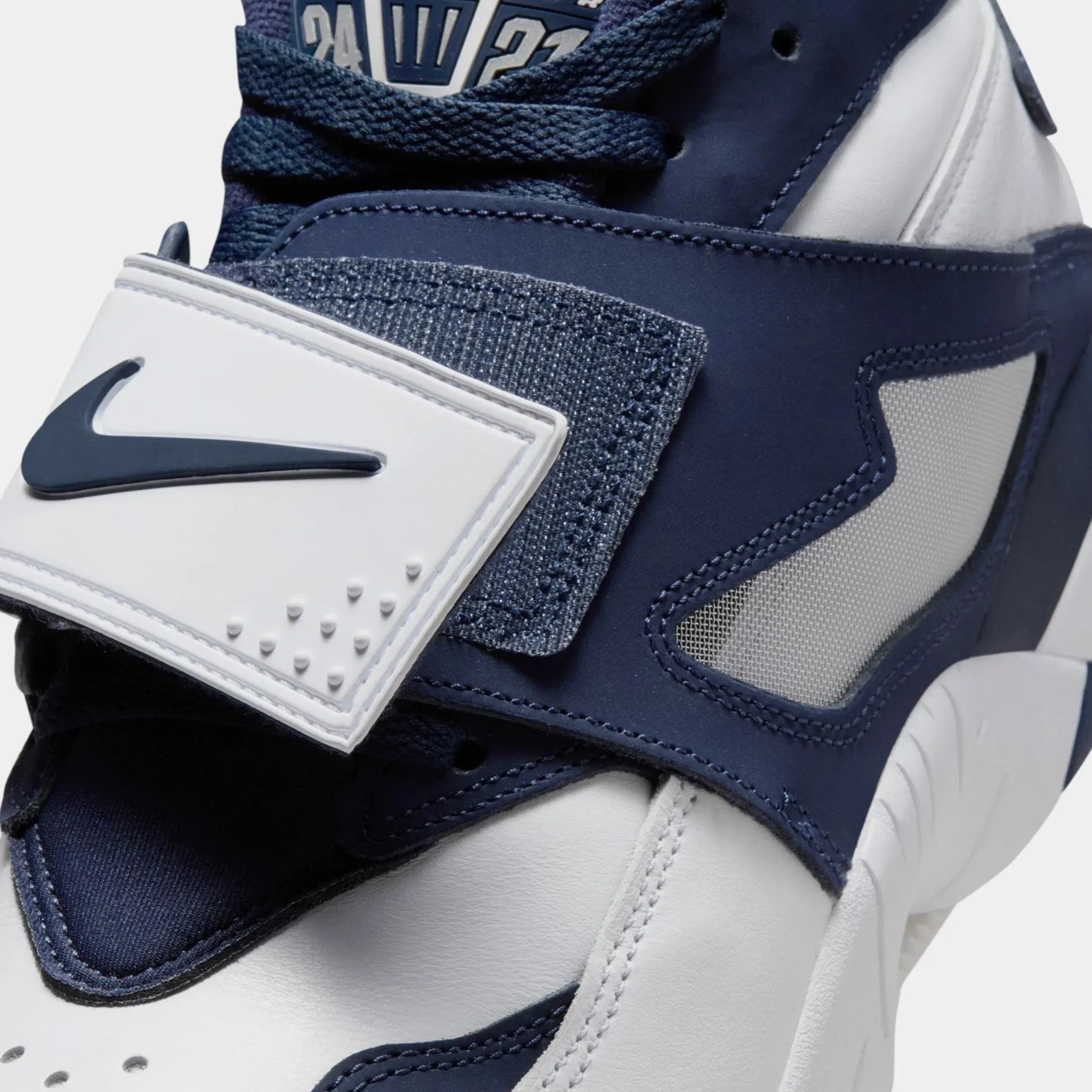 Nike Air Diamond Turf White And Metallic Silver Mens Basketball Shoes (White/College Navy/Metallic Silver)