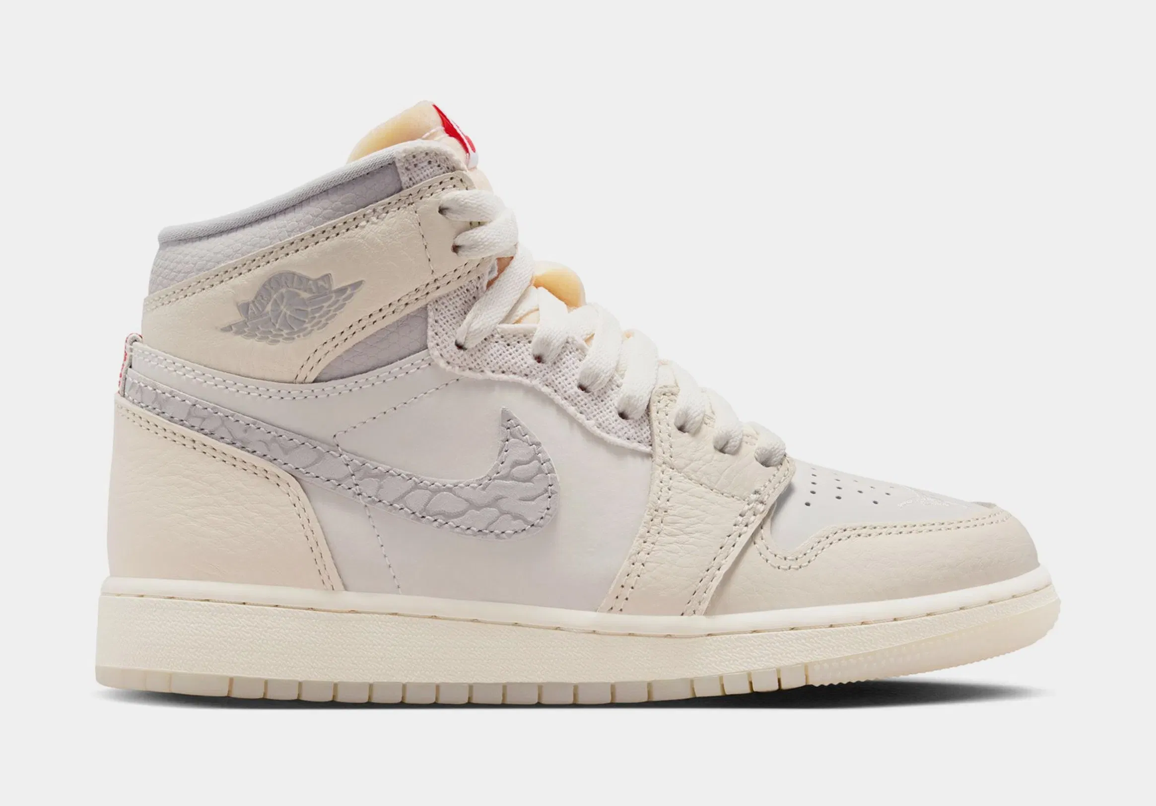 Air Jordan 1 Retro High OG Sail Grade School Lifestyle Shoes (Sail/university Red/Pale Ivory)