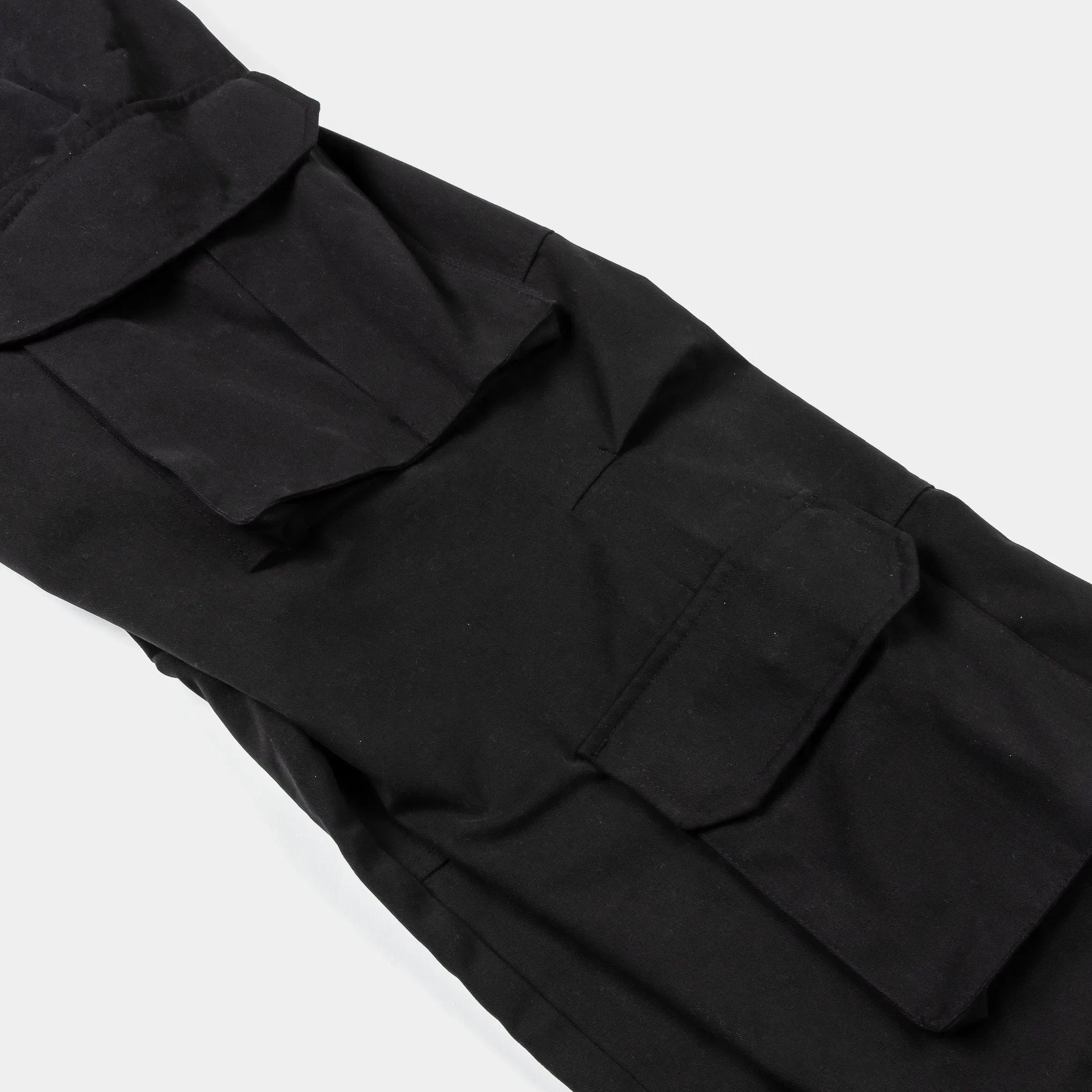 MAISON ARTICLE Solid Canvas Cargo Mens Pants (Black)