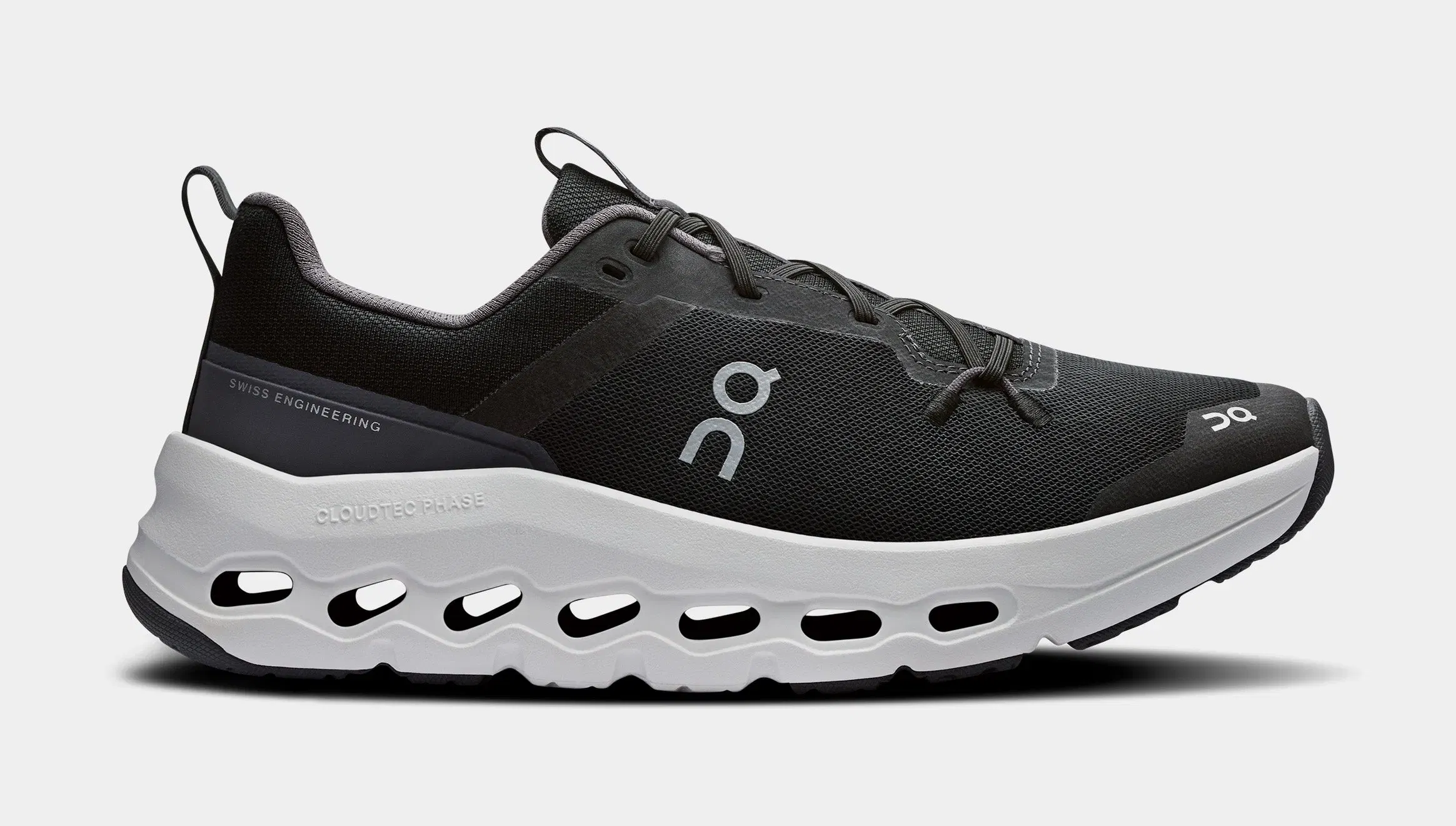 On Running Cloudleap Grade School Running Shoes (Black/White)