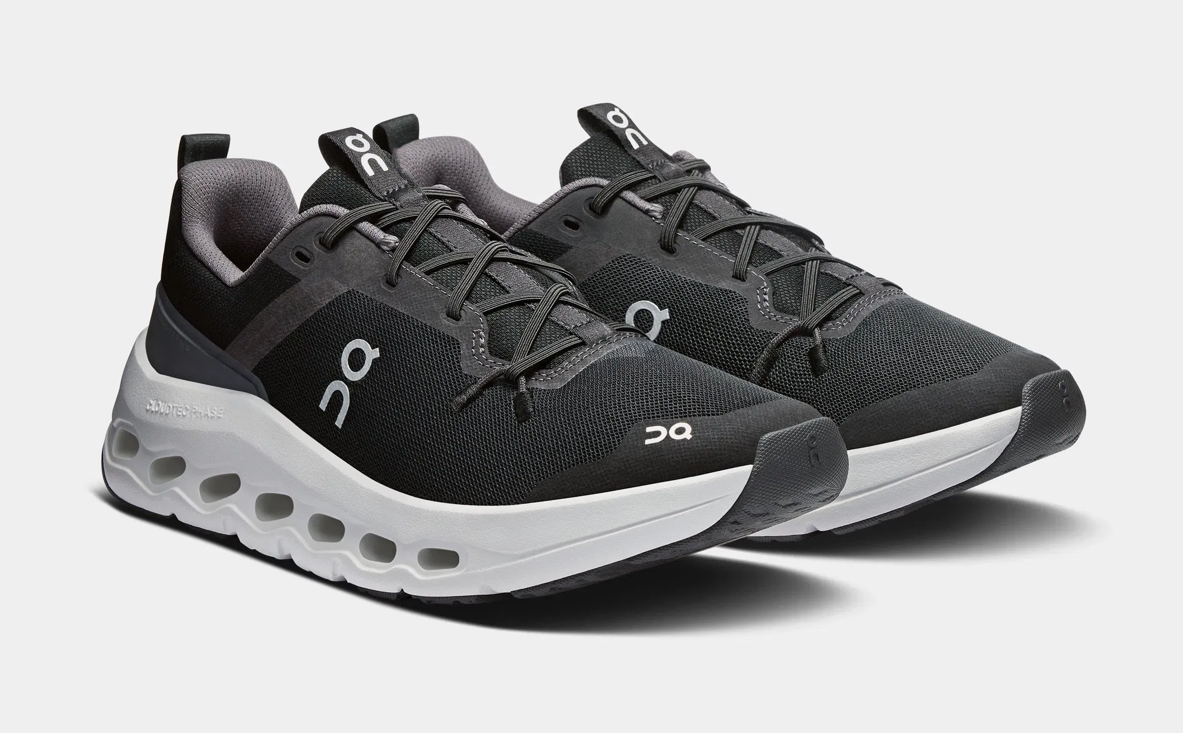On Running Cloudleap Grade School Running Shoes (Black/White)