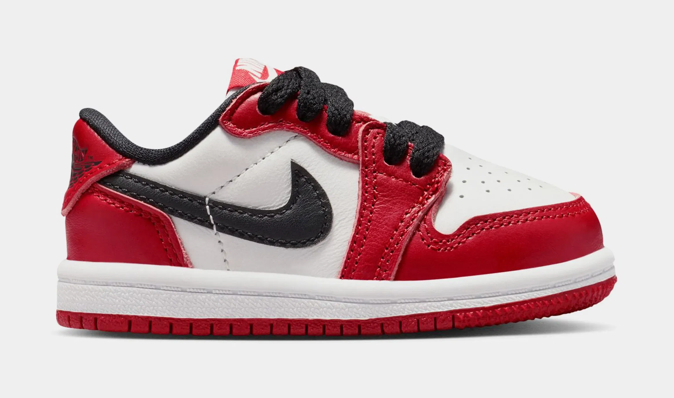 Air Jordan 1 Retro Low OG Chicago Infant Toddler Lifestyle Shoes (Varsity Red/Black/Summit White)