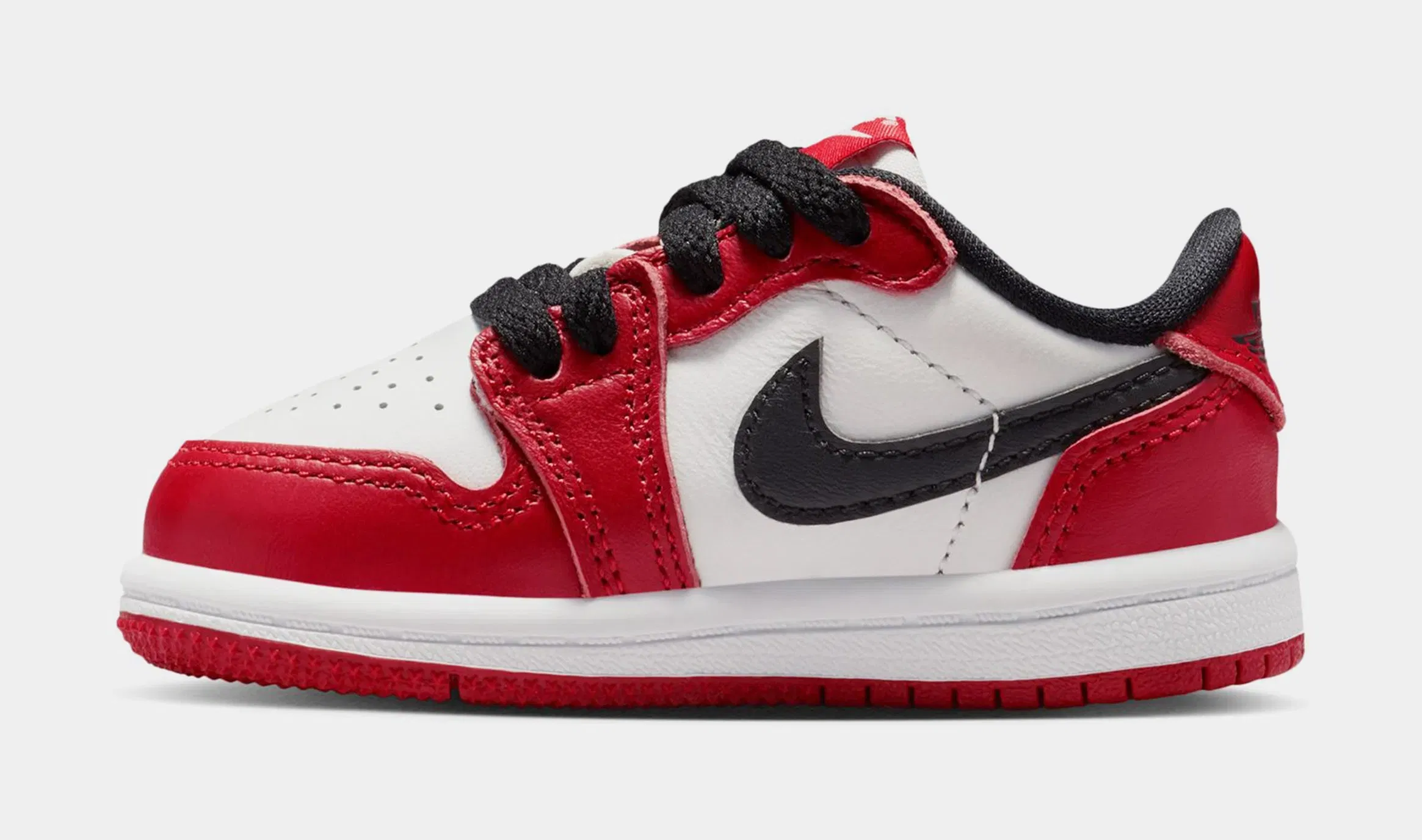 Air Jordan 1 Retro Low OG Chicago Infant Toddler Lifestyle Shoes (Varsity Red/Black/Summit White)