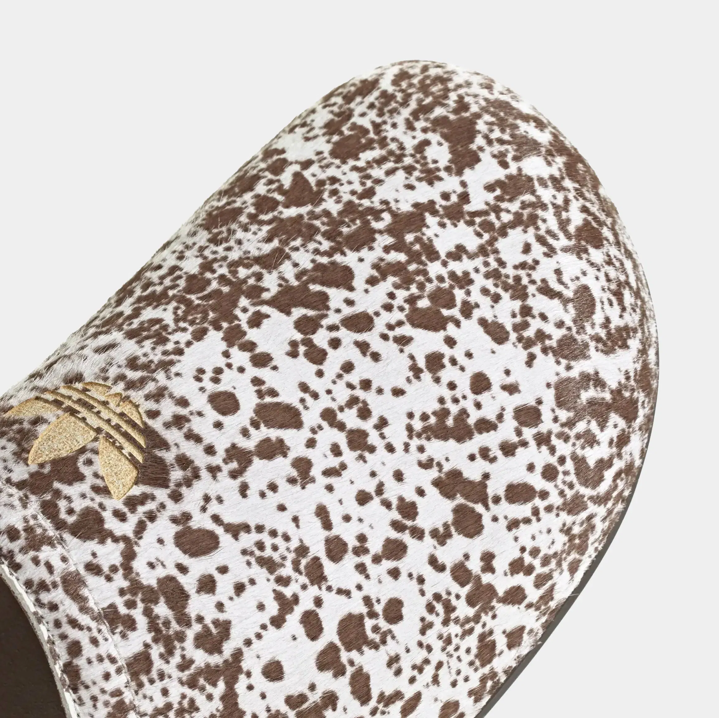 adidas Adimule Slides Womens Sandals (Off White/Preloved Brown/Aurora Coffee)