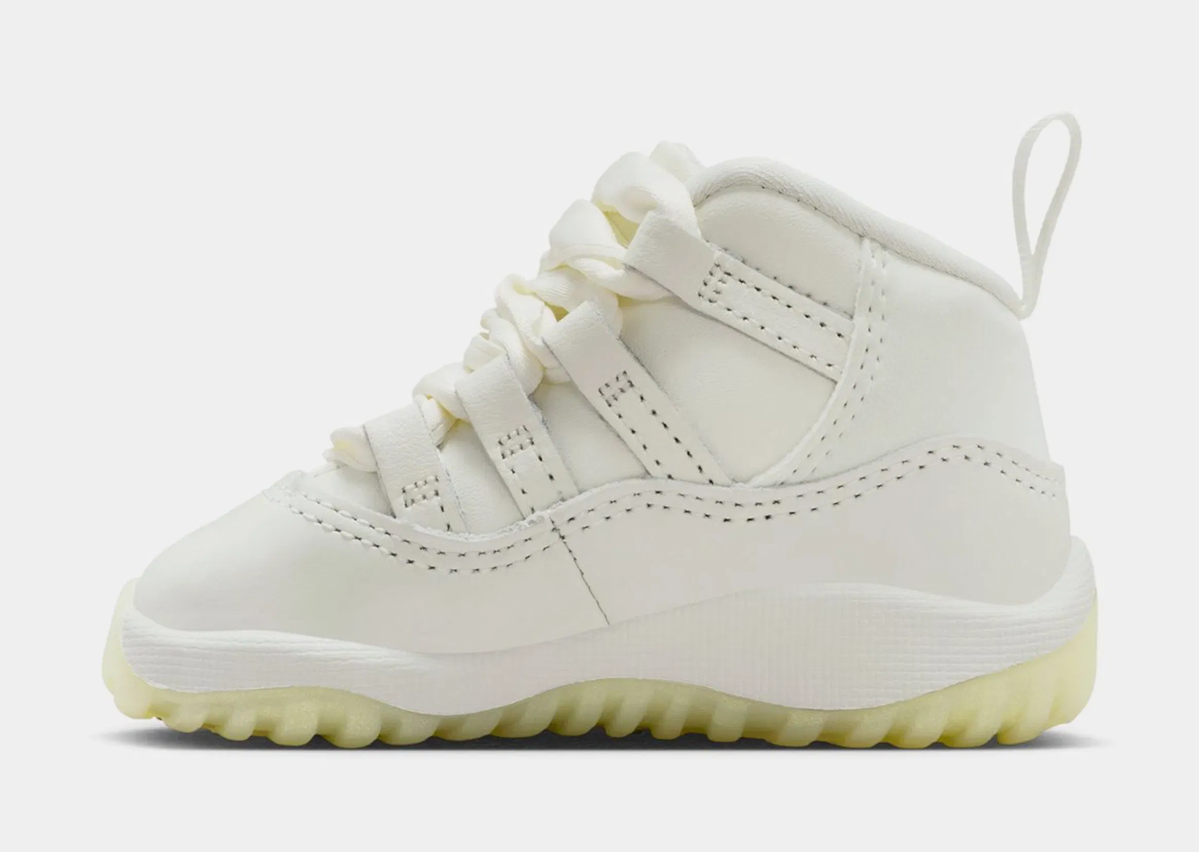 Air Jordan 11 Retro Pearl Infant Toddler Lifestyle Shoes (Sail/Pearl Grey/White/Metallic Silver)