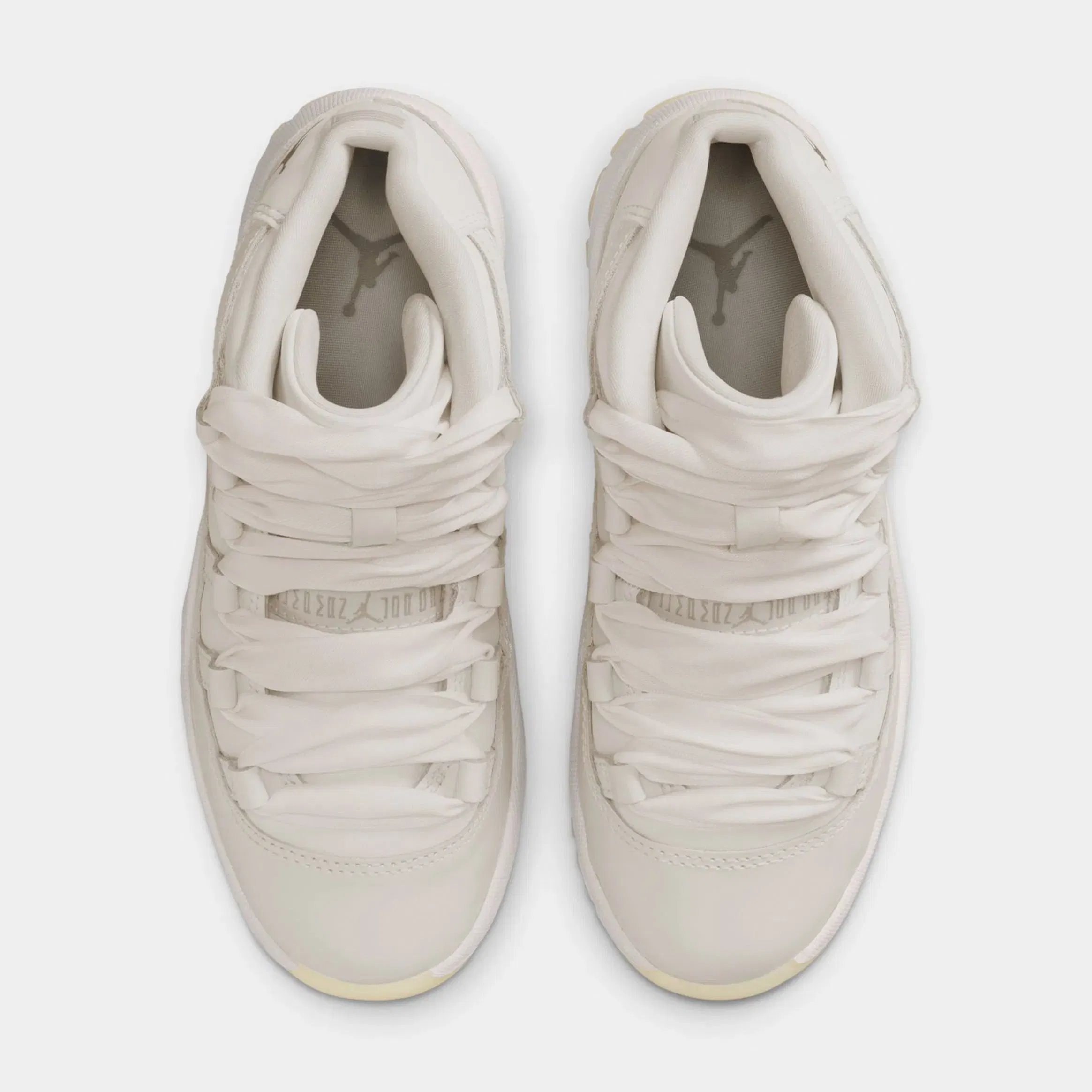 Air Jordan 11 Retro Pearl Preschool Lifestyle Shoes (Sail/Pearl Grey/White/Metallic Silver)