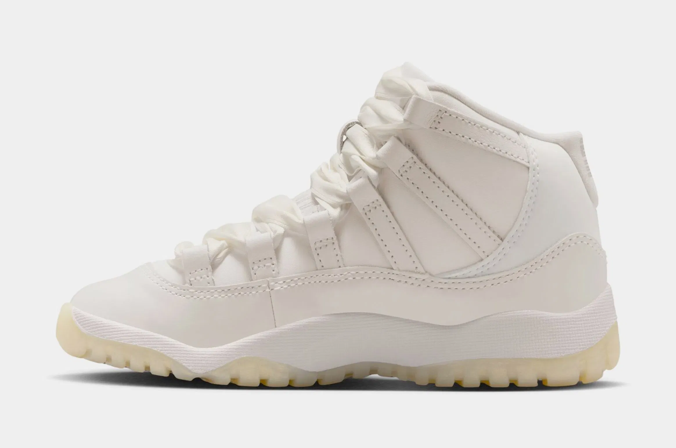 Air Jordan 11 Retro Pearl Preschool Lifestyle Shoes (Sail/Pearl Grey/White/Metallic Silver)