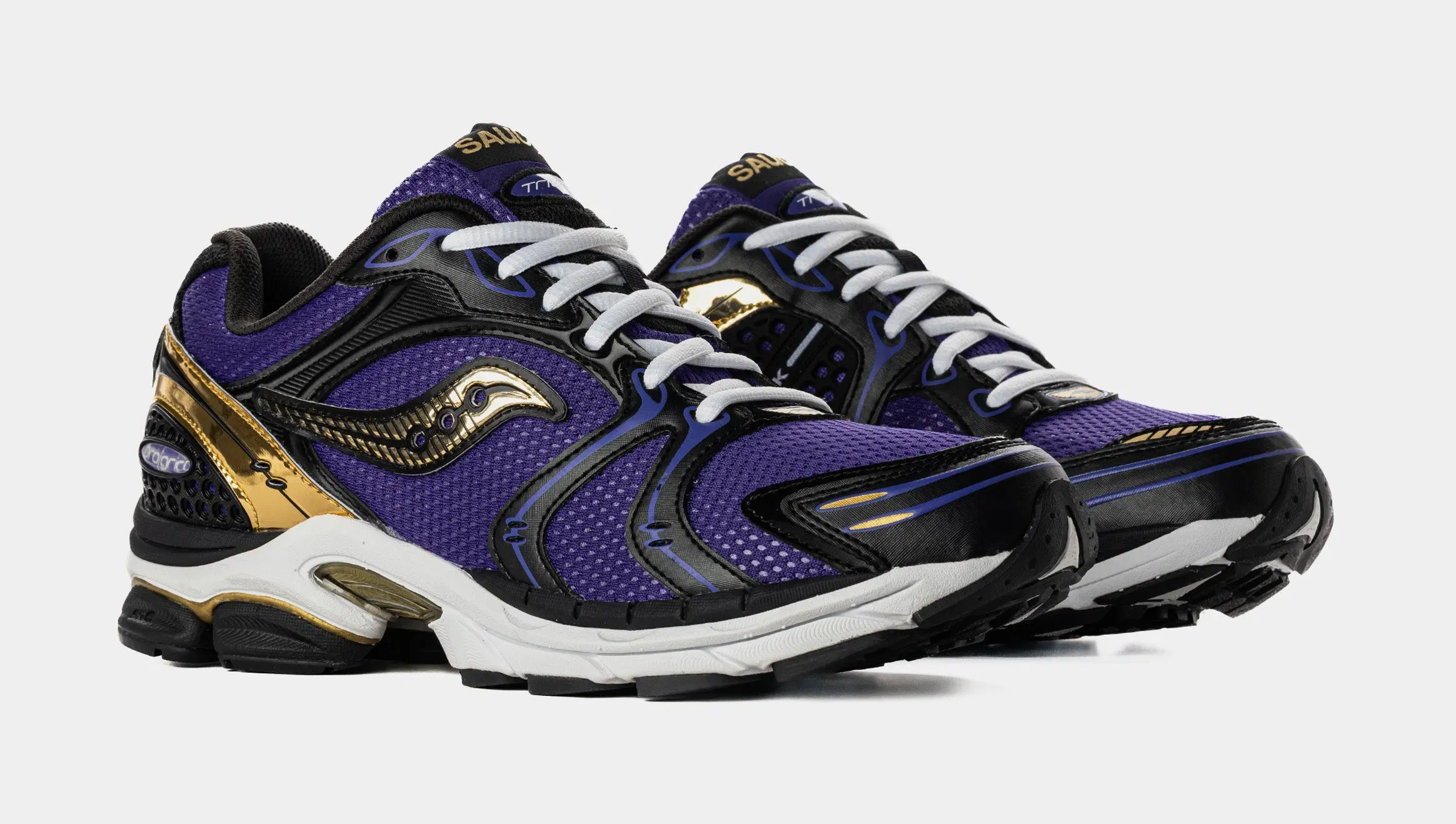 Saucony ProGrid Triumph 4 CS Mens Running Shoes (Purple/Gold)