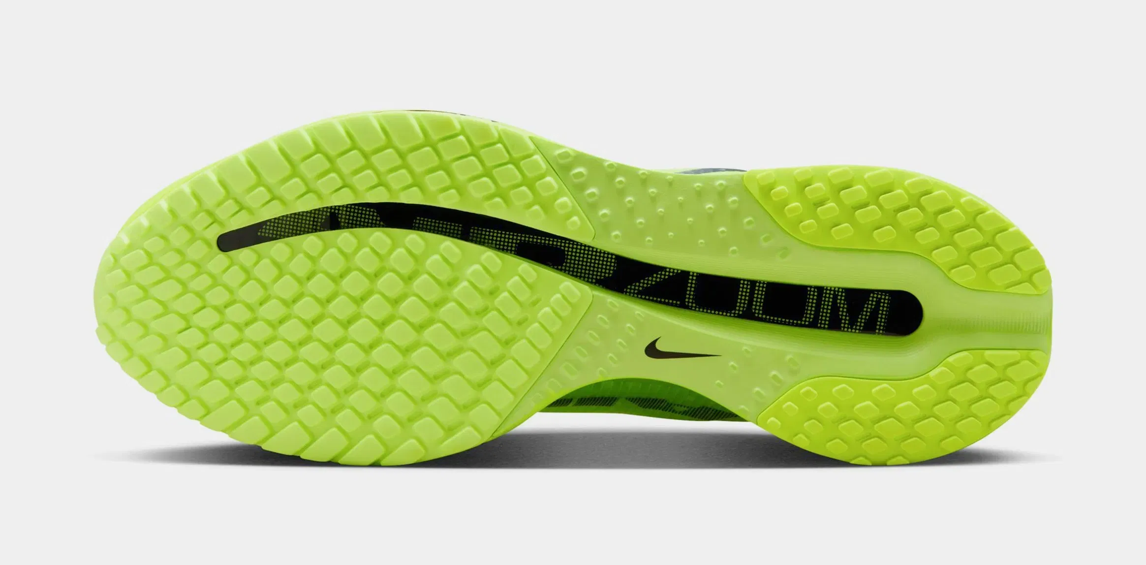 Nike Pegasus Premium Mens Running Shoes (Volt/Black)