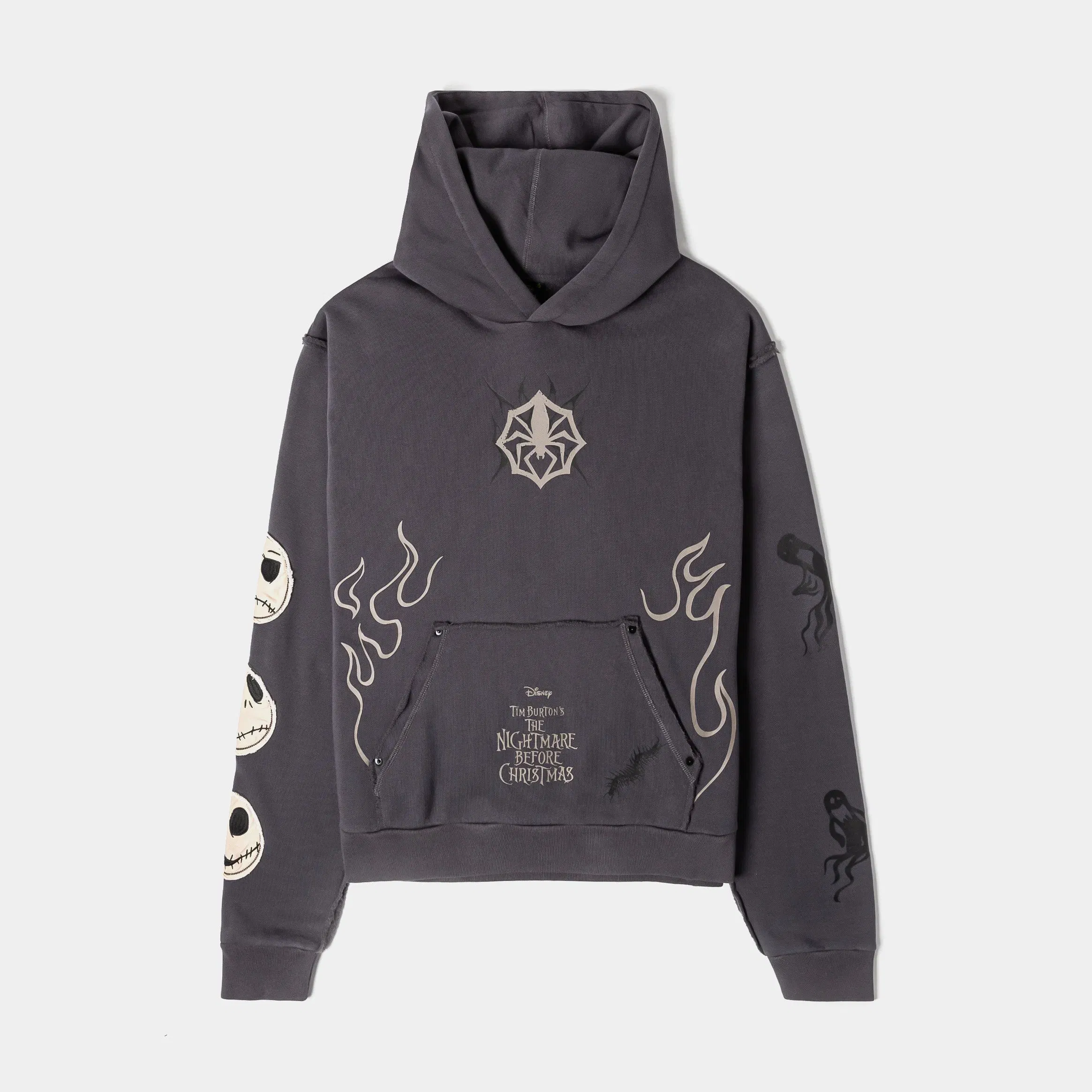 NIGHTMARE BEFORE XMAS X SP The Nightmare Before Christmas By Shoe Palace Spider Washed Pullover Mens Hoodie (Grey/Beige)