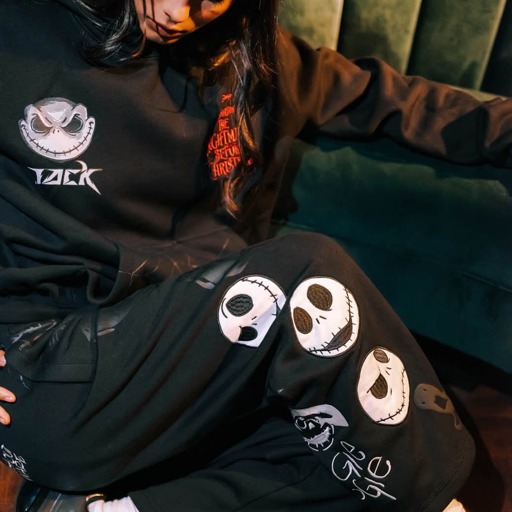 NIGHTMARE BEFORE XMAS X SP The Nightmare Before Christmas By Shoe Palace Don't Play Fair Fleece Mens Sweatpants (Black/White)