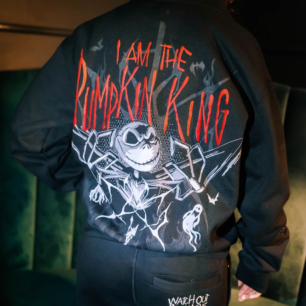 NIGHTMARE BEFORE XMAS X SP The Nightmare Before Christmas By Shoe Palace Pumpkin King Cropped Mens Hoodie (Black/Red)