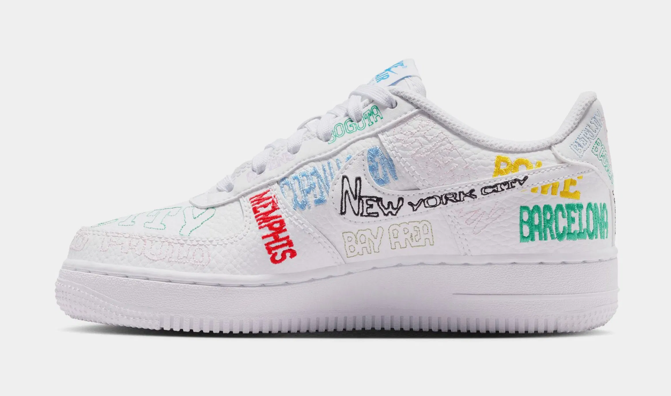 Nike Air Force 1 LV8 3 Grade School Lifestyle Shoes (White)