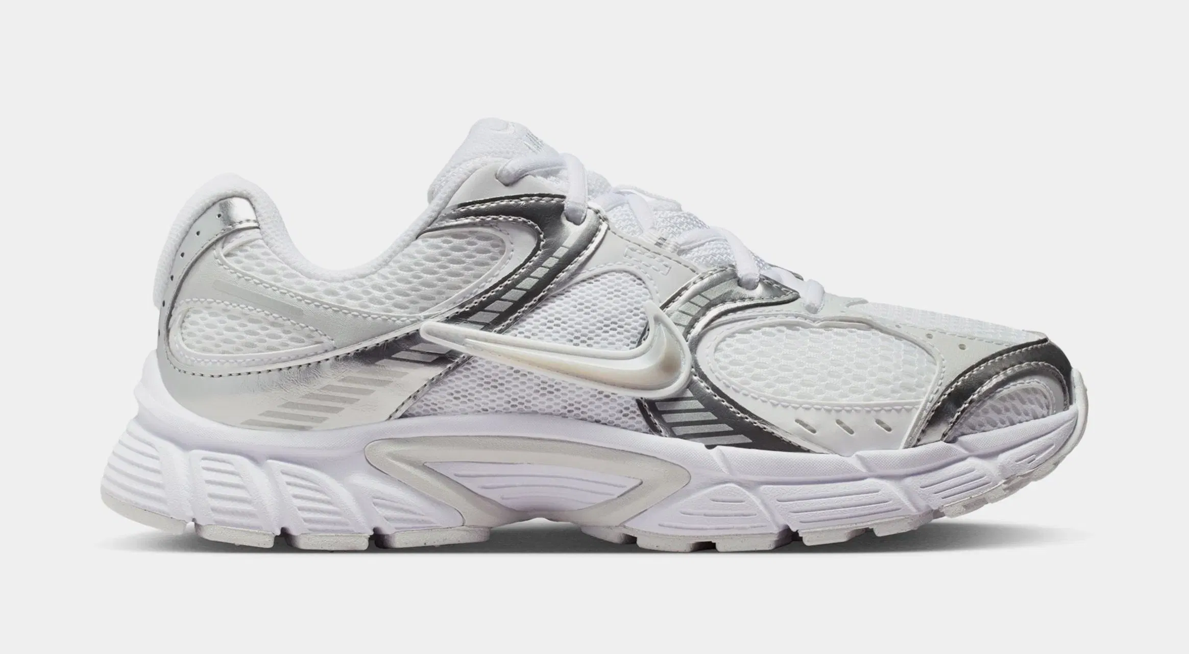 Nike V5 RNR Reflective Accents Womens Running Shoes (White/Metallic Platinum/Pure Platinum/Metallic Silver)