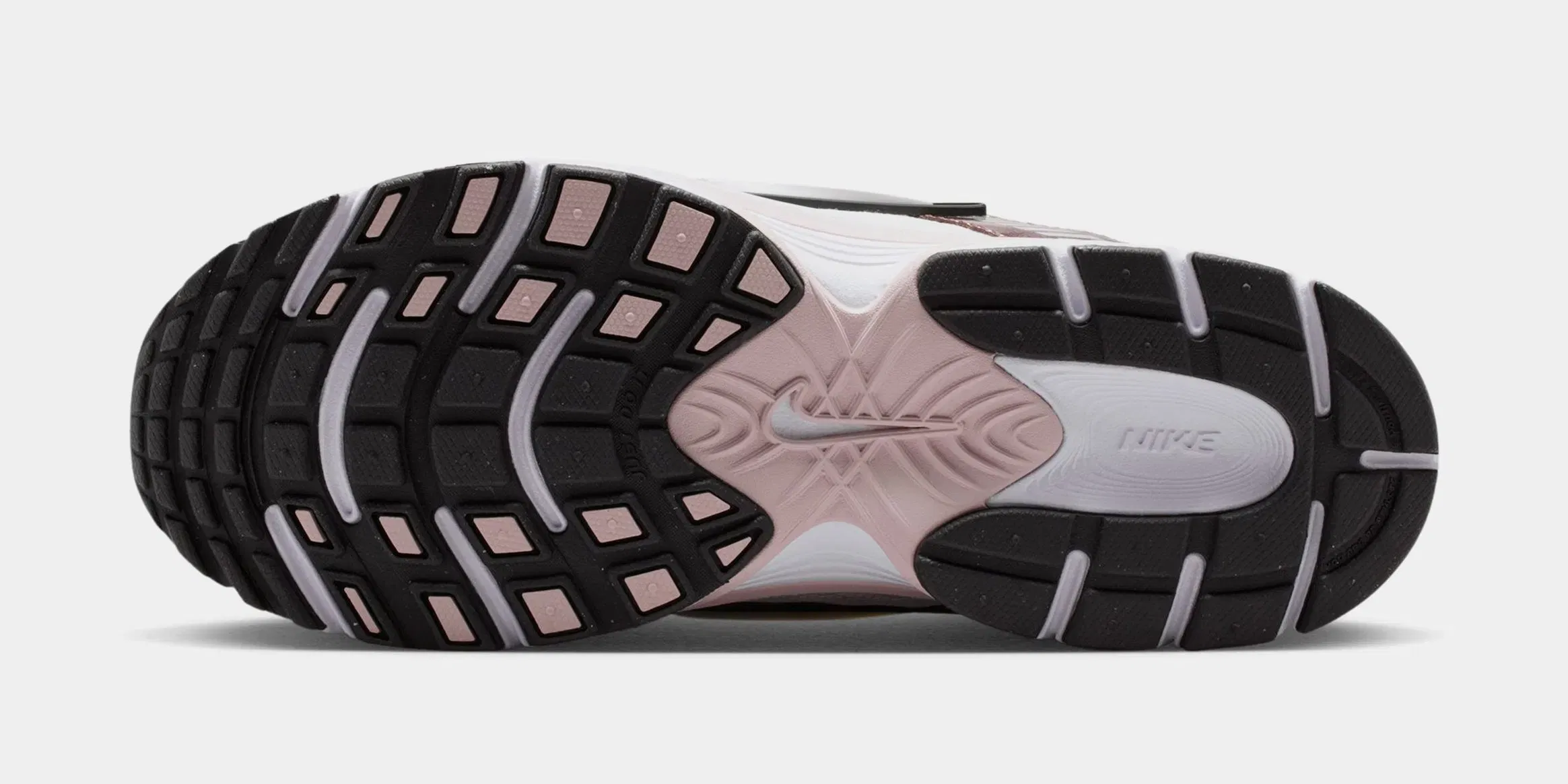Nike V5 RNR Reflective Accents Womens Running Shoes (White/Metallic Platinum Tattoo/Black)