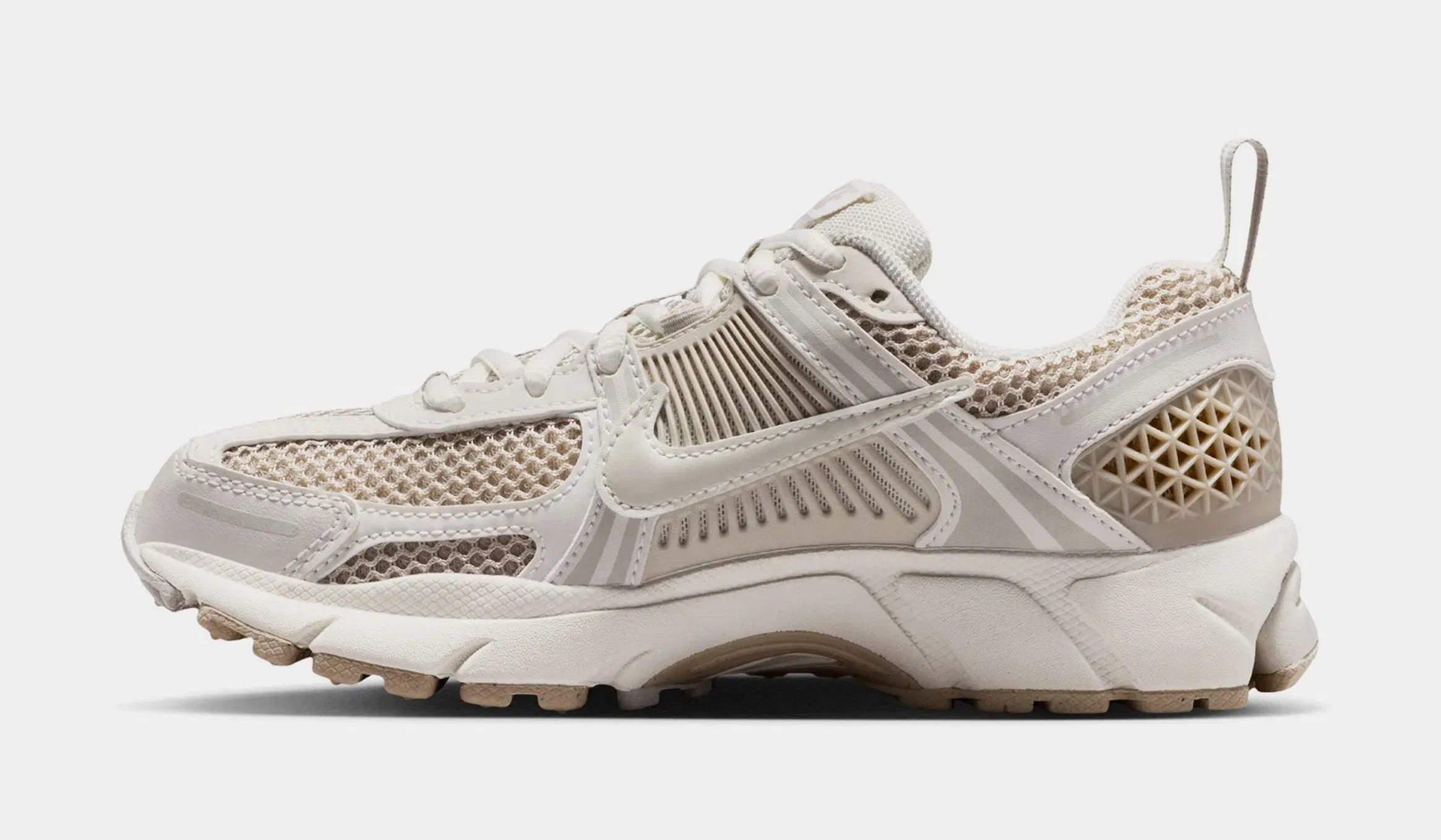 Nike Vomero 5 Reflective Accents Grade School Running Shoes (Phantom/Cream II/Sail/Light Bone)