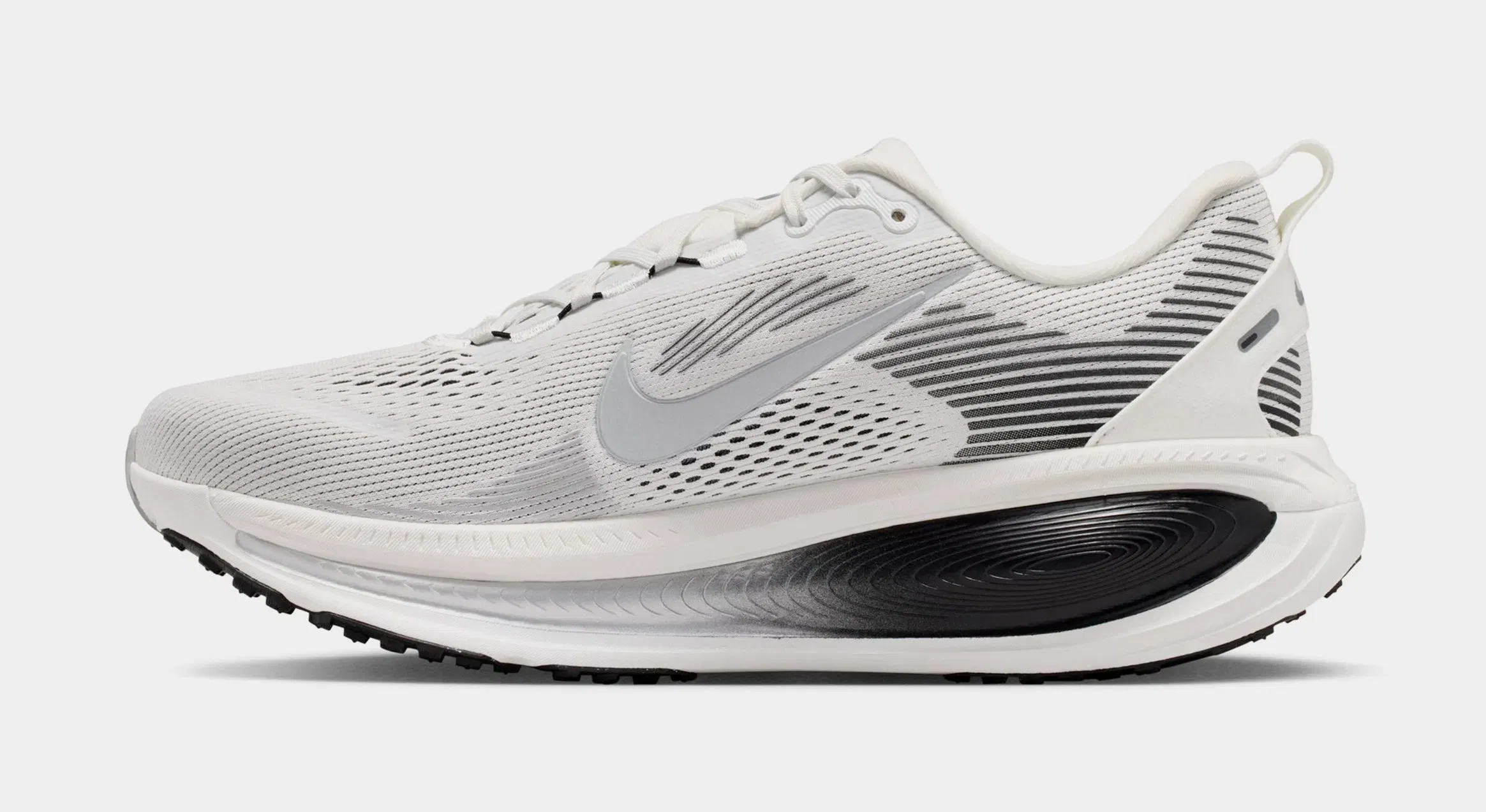 Nike Vomero 18 Mens Running Shoes (Summit White/Black/Off White/Metallic Silver)