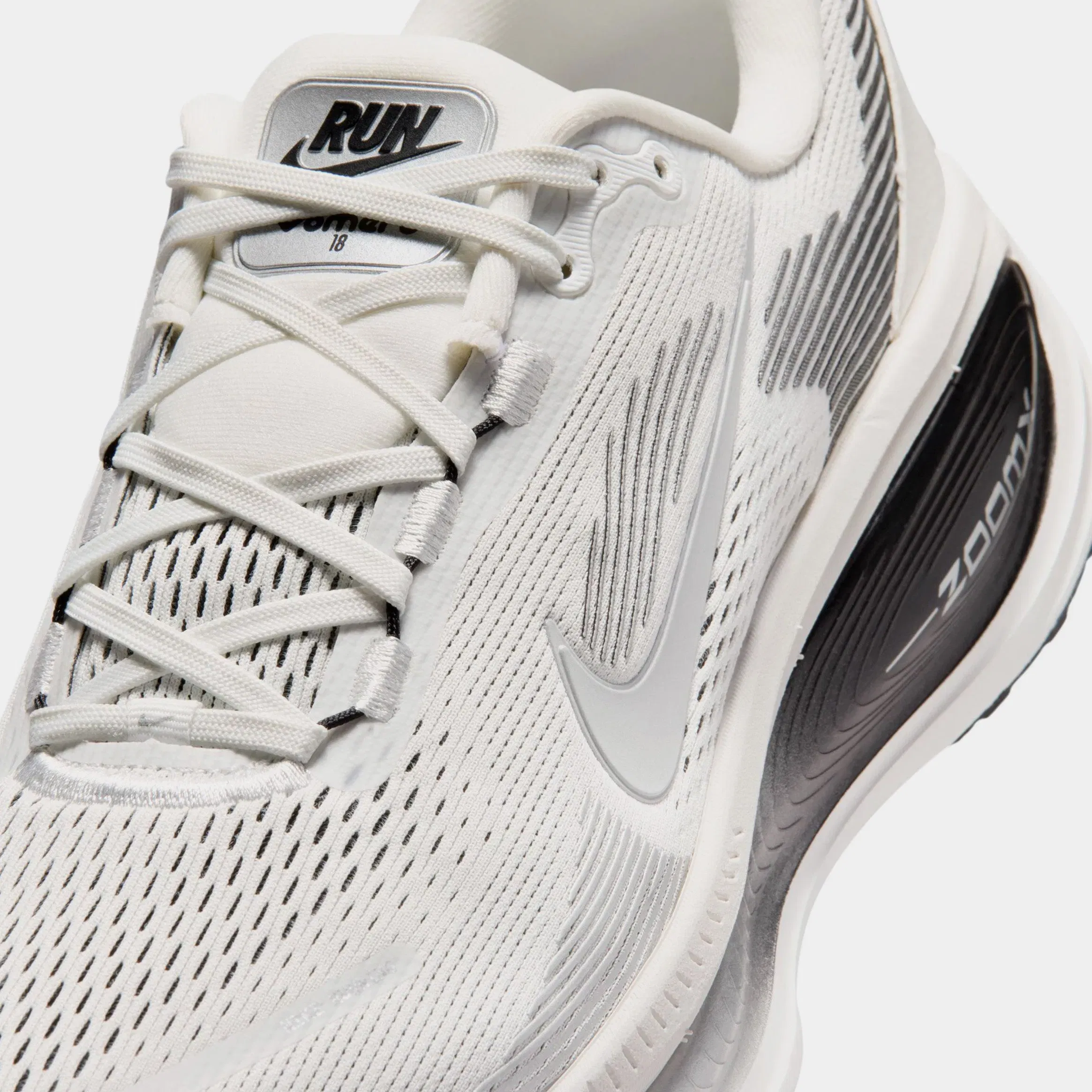 Nike Vomero 18 Mens Running Shoes (Summit White/Black/Off White/Metallic Silver)