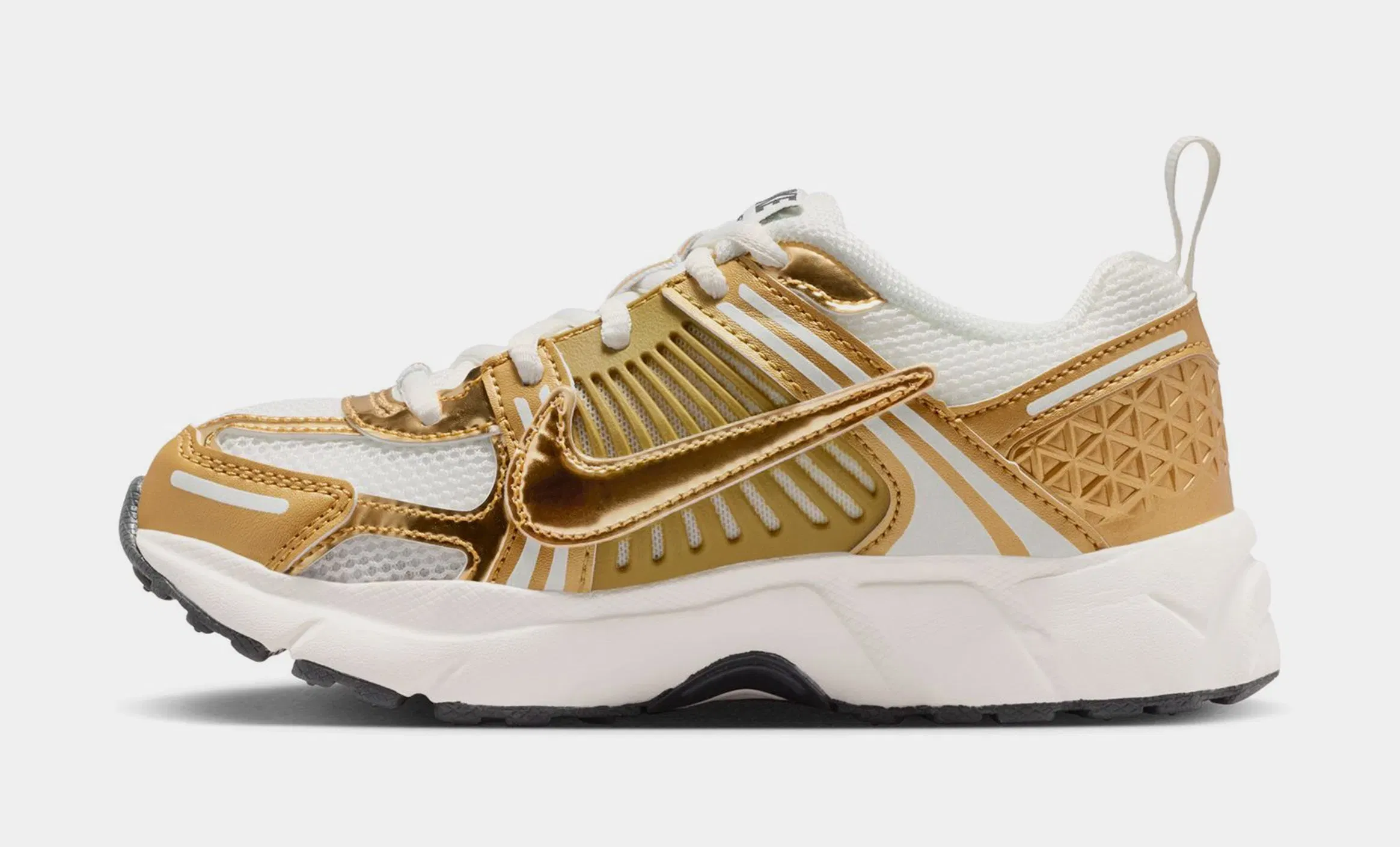 Nike Vomero 5 Preschool Running Shoes (Sail/Metallic Gold/Anthracite)