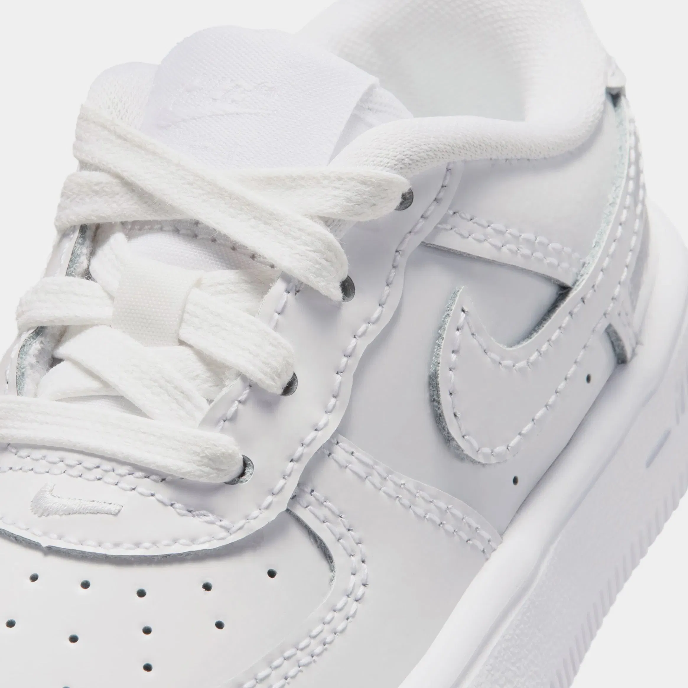 Nike Air Force 1 Low Patent Leather Infant Toddler Lifestyle Shoes (White)