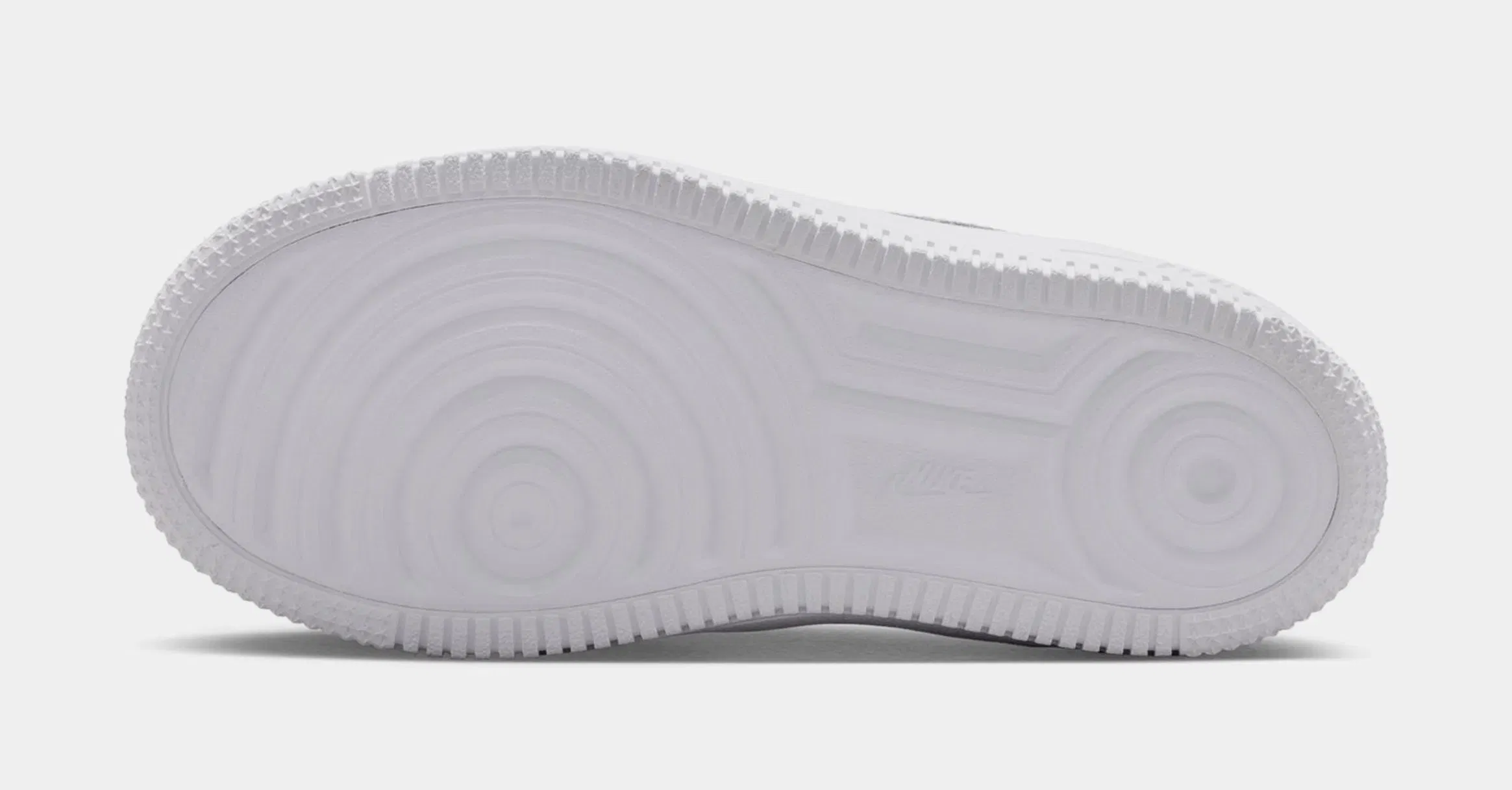 Nike Air Force 1 Low Patent Leather Preschool Lifestyle Shoes (White)