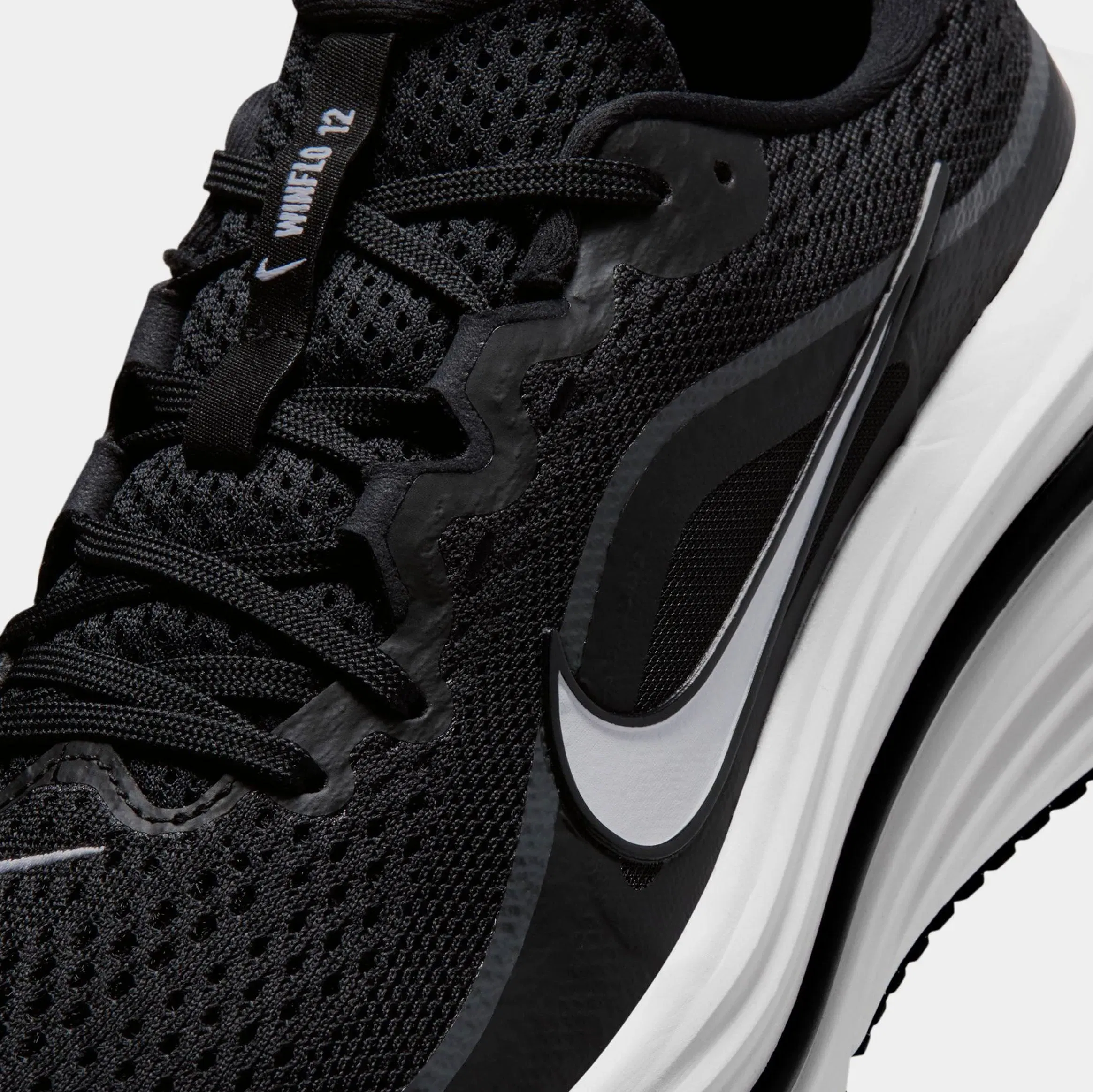Nike Winflo 12 Womens Running Shoes (Black/Dark Smoke Grey/White)
