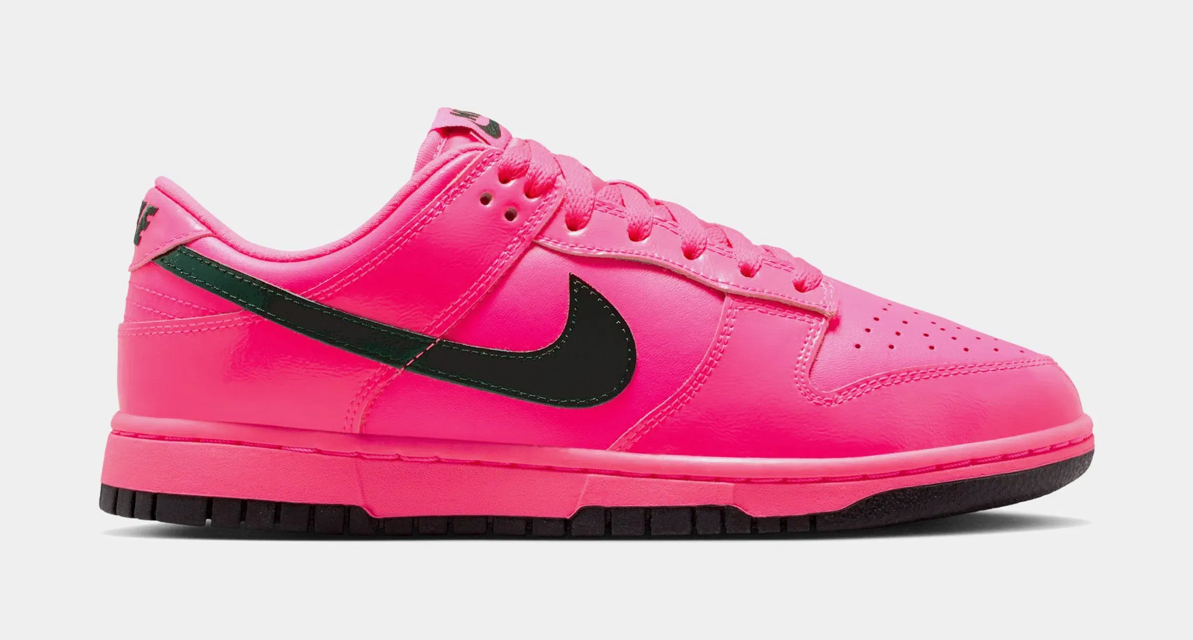 Nike Dunk Low Pink Blast Womens Lifestyle Shoes (Pink Blast/Black)