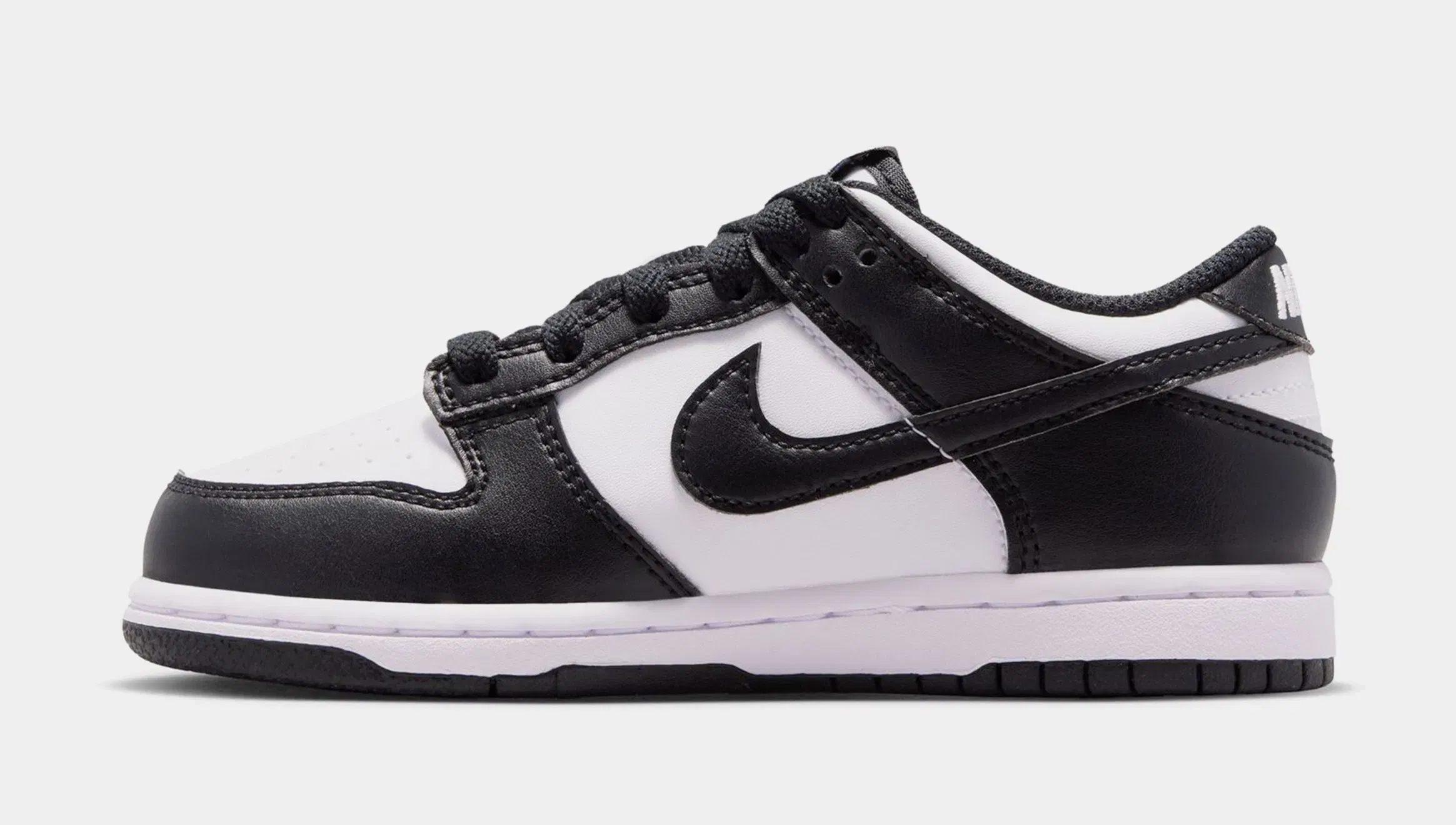 Nike Dunk Low Preschool Lifestyle Shoes (White/Black/White)
