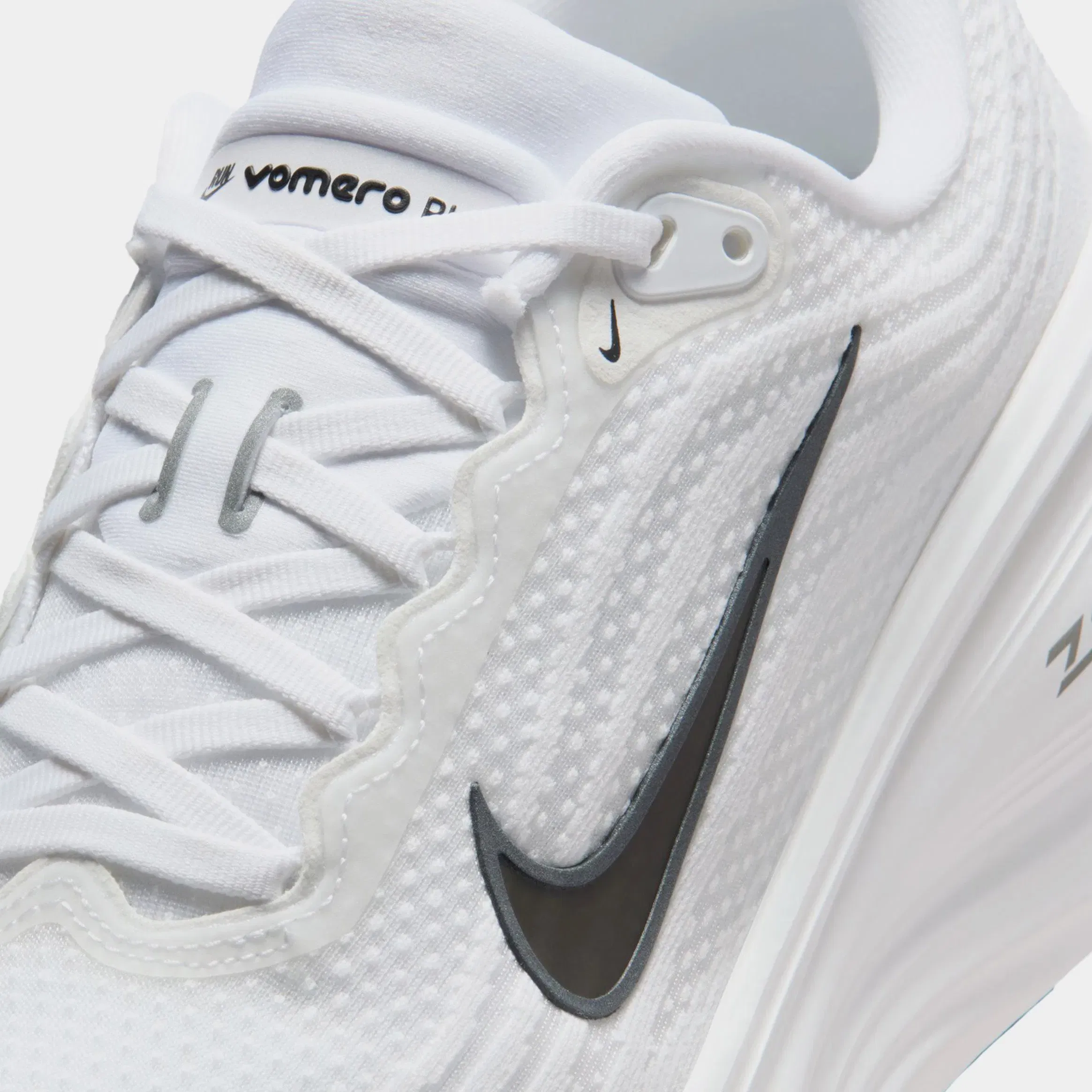 Nike Vomero PLus Mens Running Shoes (White/Dark Smoke Grey/Metallic Dark Grey/Black)