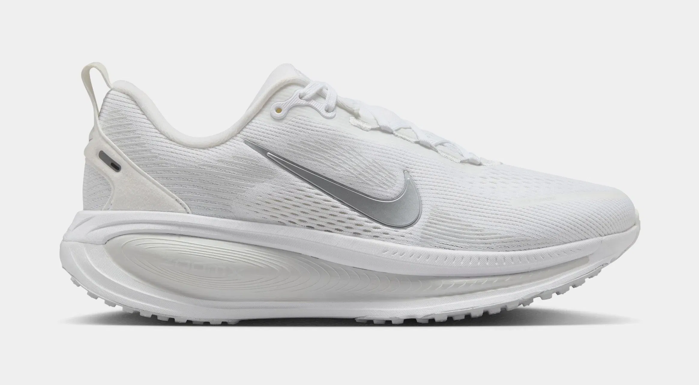 Nike Vomero 18 Womens Running Shoes (Black/Coconut Milk/Light Iron Ore/Summit White)
