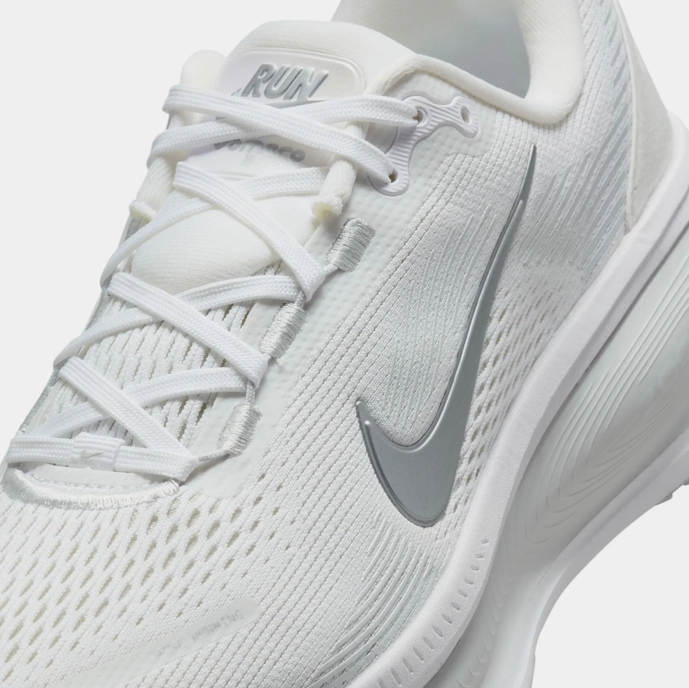Nike Vomero 18 Womens Running Shoes (Black/Coconut Milk/Light Iron Ore/Summit White)