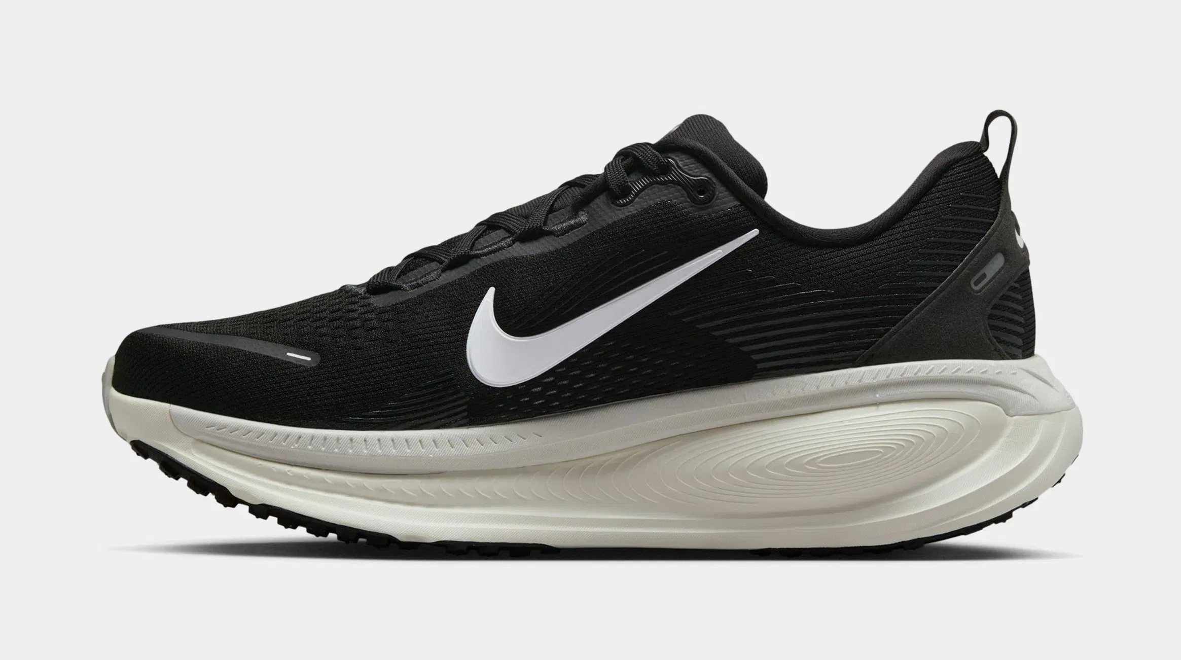 Nike Vomero 18 Mens Running Shoes (Black/Coconut Milk/Light Iron Ore/Summit White)