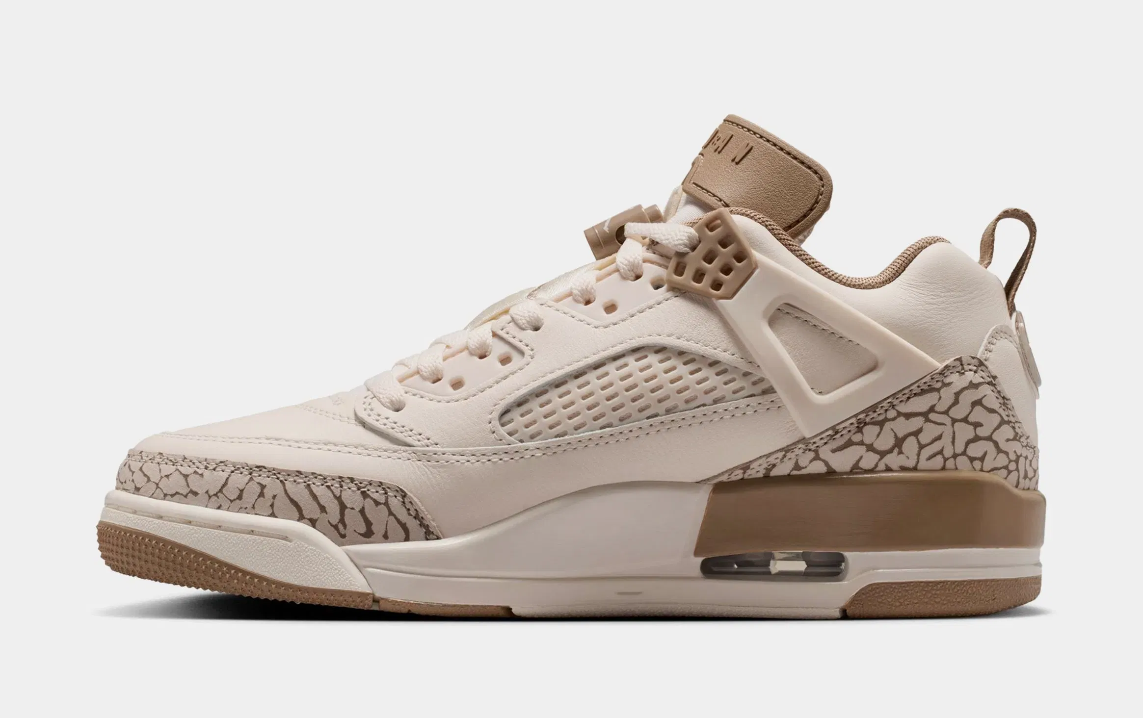 Air Jordan Spizike Low Womens Basketball Shoes (Pale Ivory/Legend Light Brown/Khaki)