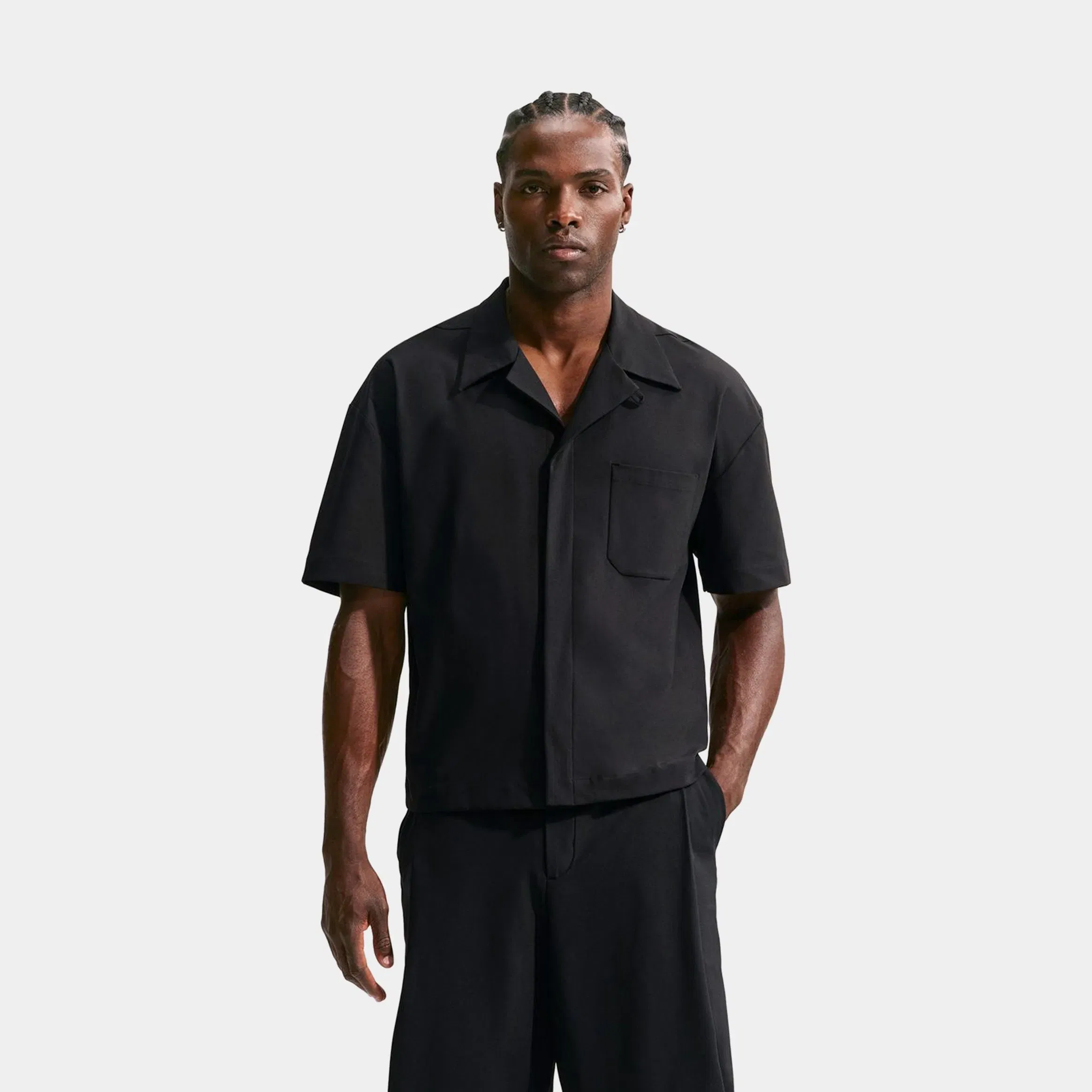 Nike 24.7 PerfectStretch Dri Fit UV Button Up Mens Short Sleeve Shirt (Black/Dark Smoke Grey)