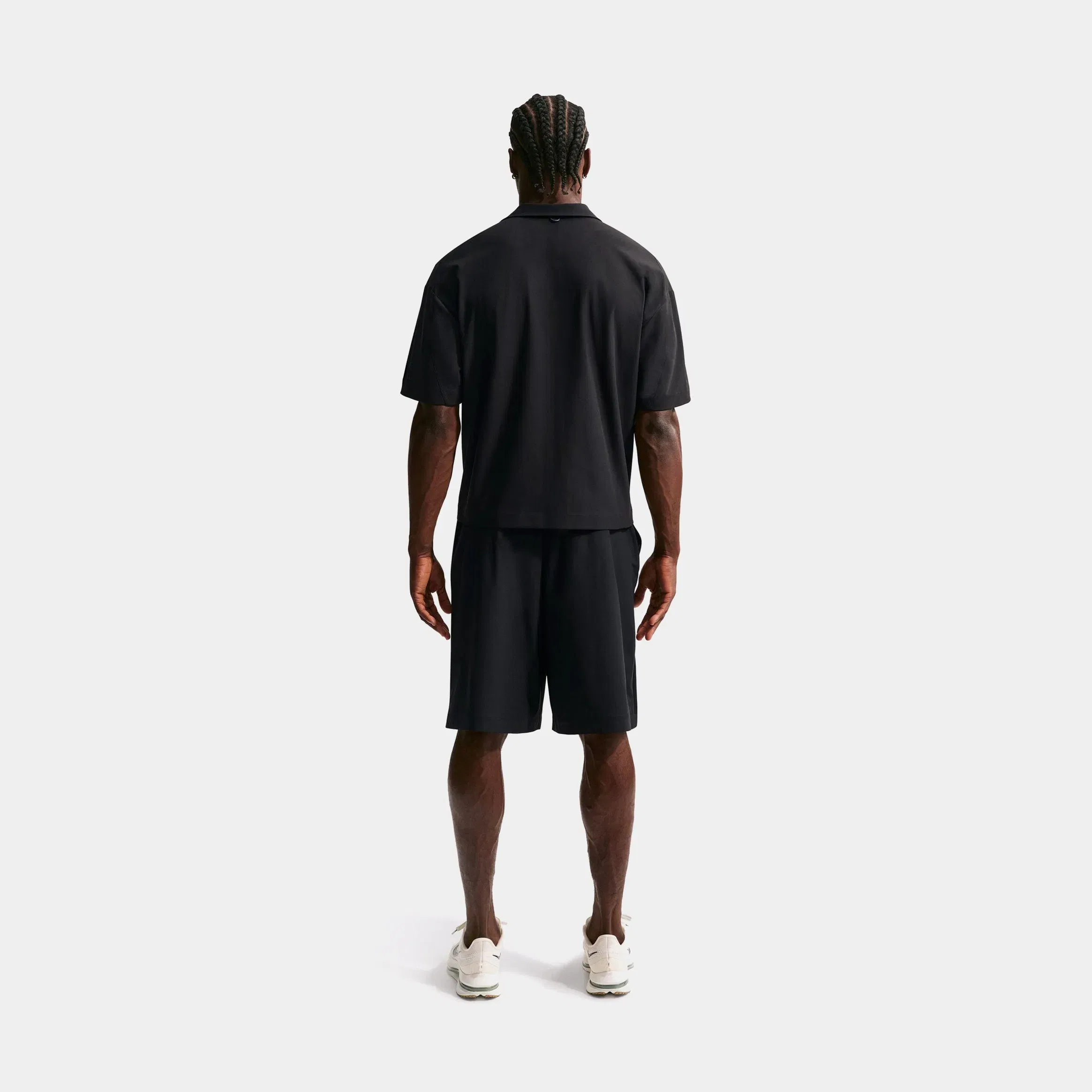 Nike 24.7 PerfectStretch Dri Fit UV Button Up Mens Short Sleeve Shirt (Black/Dark Smoke Grey)