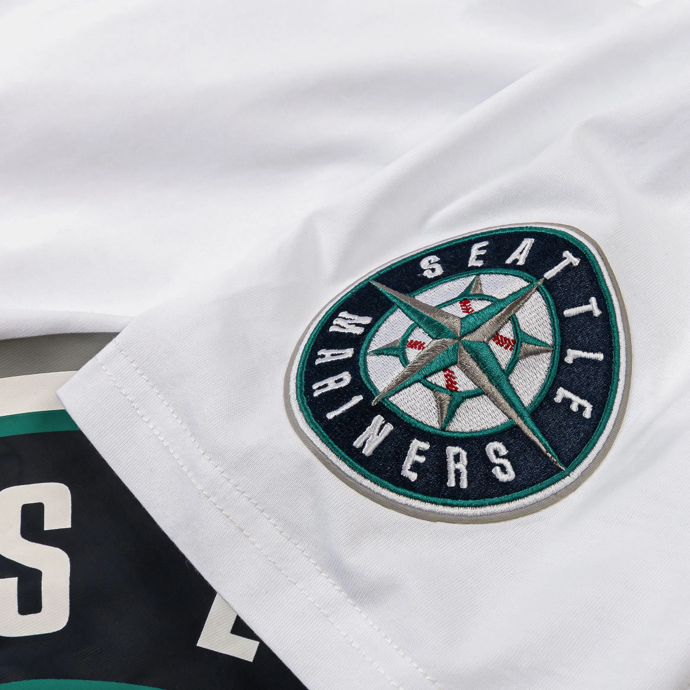PRO STANDARD Seattle Mariners Living Large Drop Shoulder Mens Short Sleeve Shirt (White/Green)