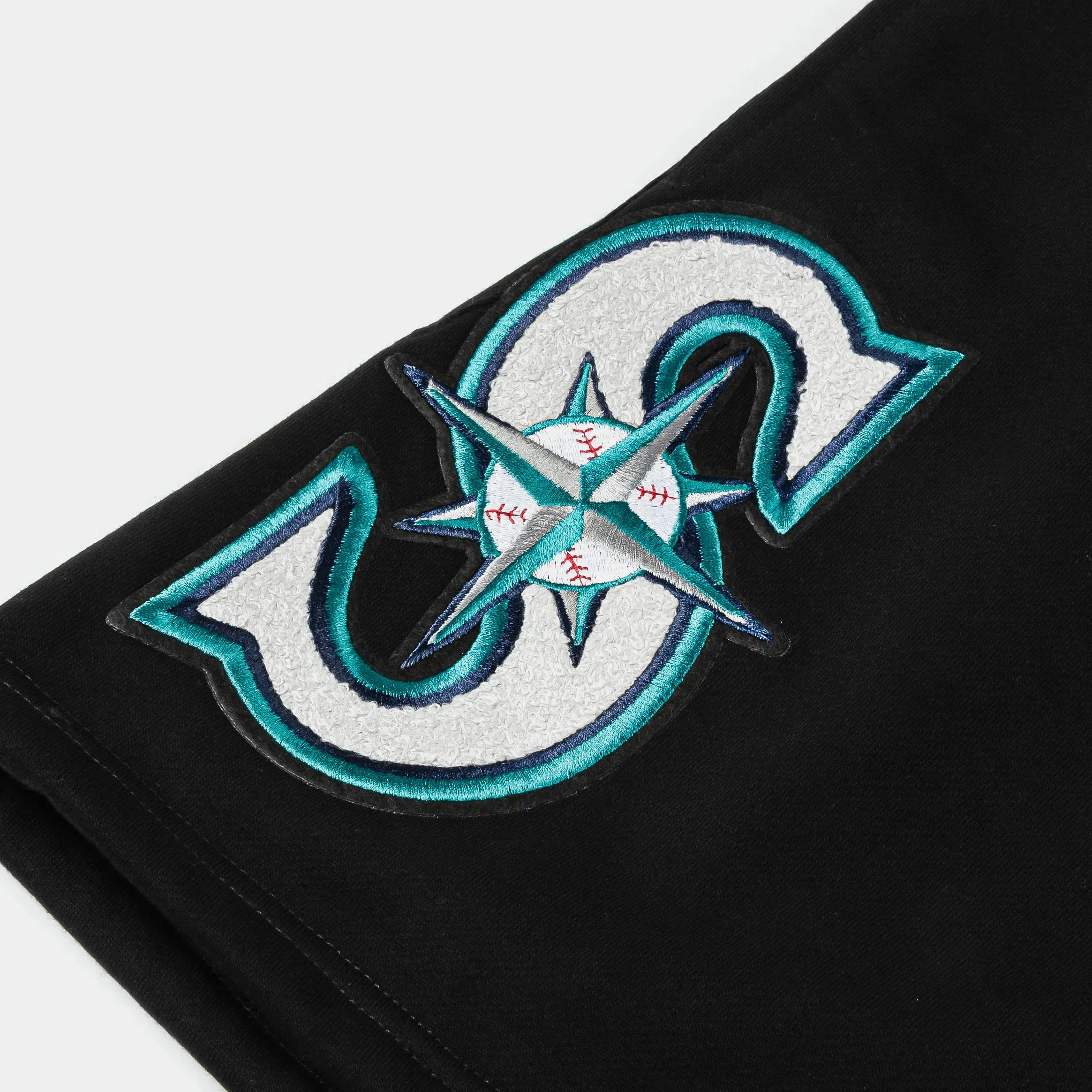PRO STANDARD Seattle Mariners Living Large Fleece Mens Shorts (Black/Green)