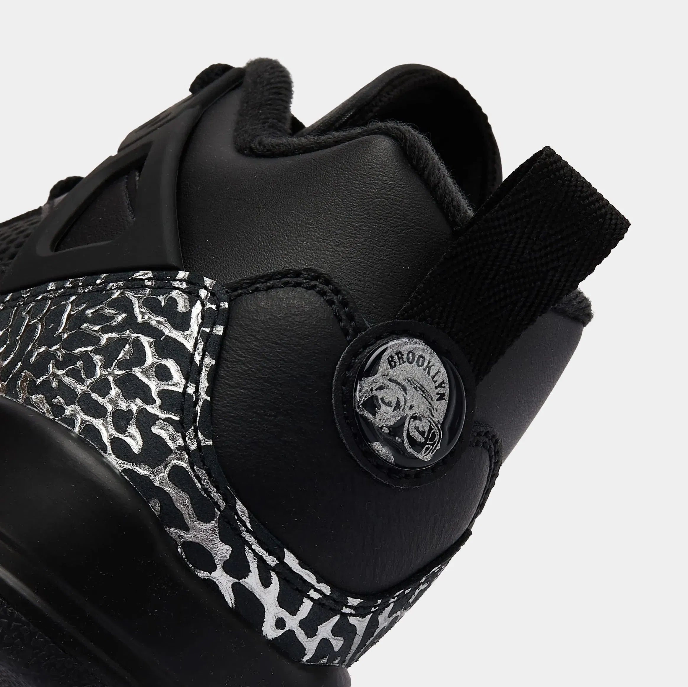 Air Jordan Spizike Low Grade School Basketball Shoes (Black/Metallic Silver)